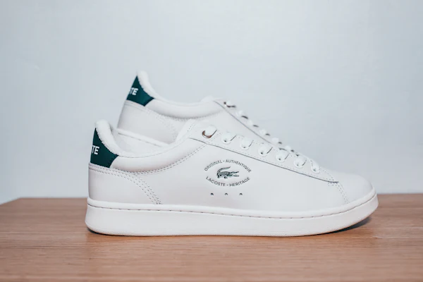 Baskets en toile blanc