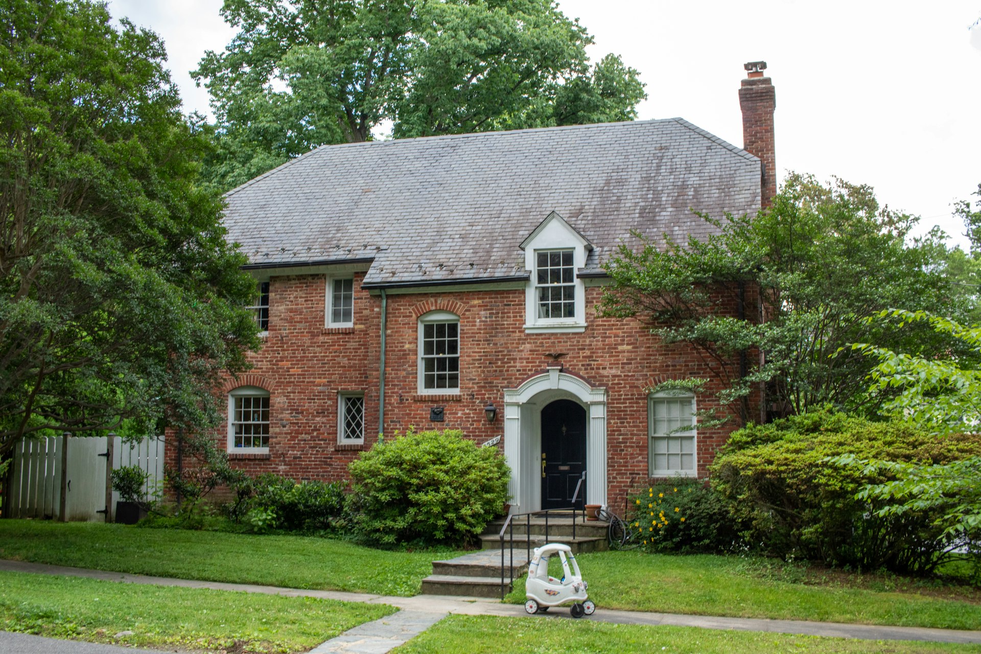 Pristine Atlanta residential lawn