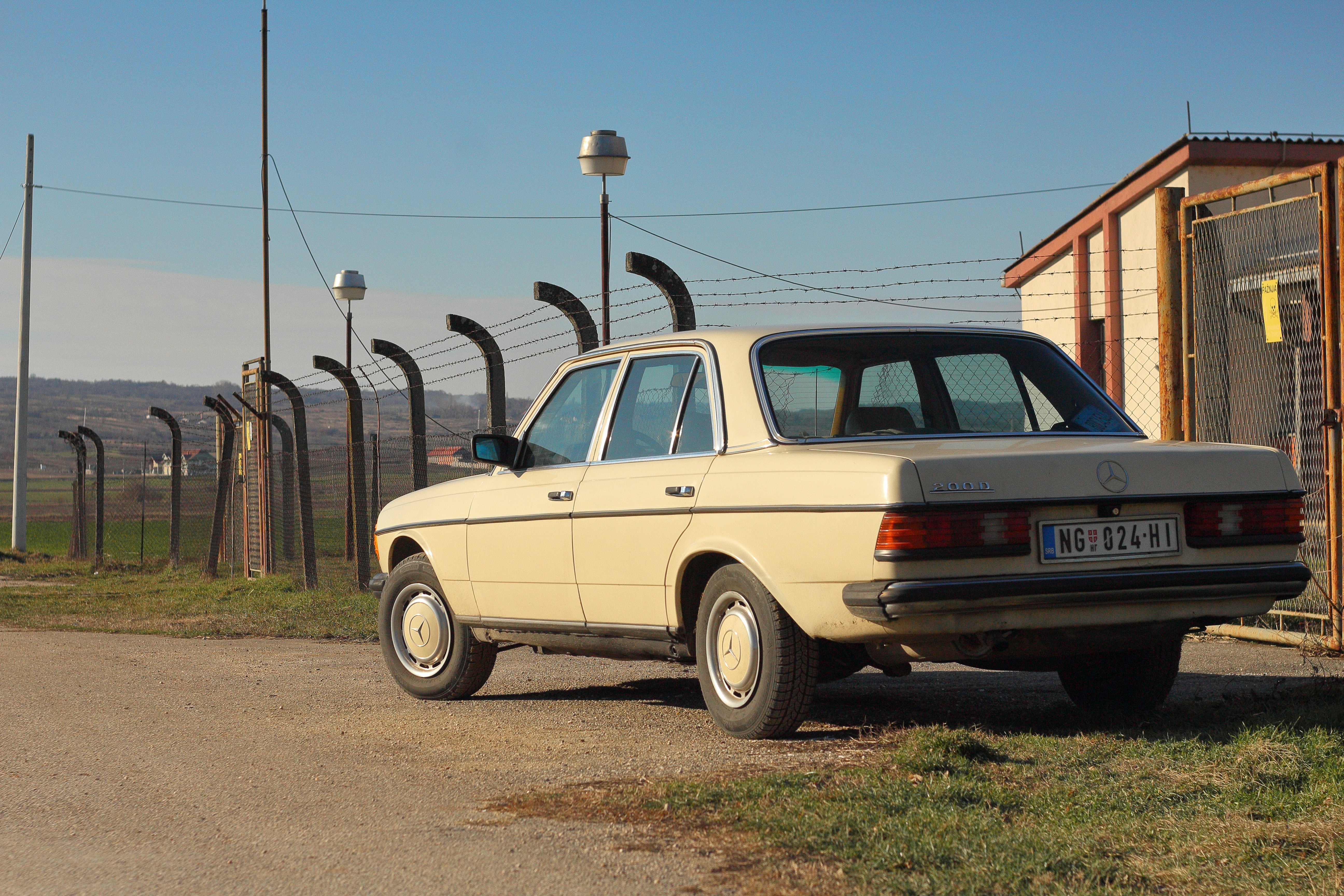 Mercedes-Benz W123 상세