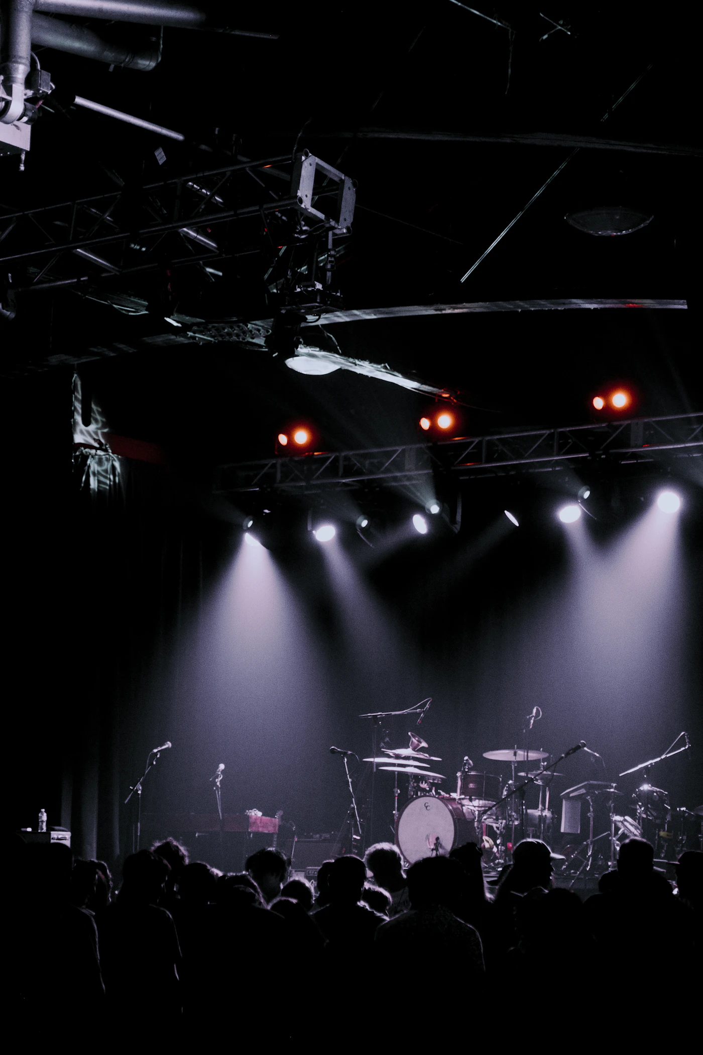 Concert headline · crowd