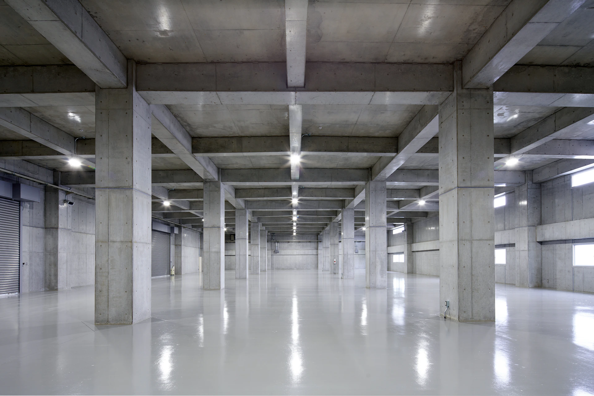 An empty parking garage filled with lots of light