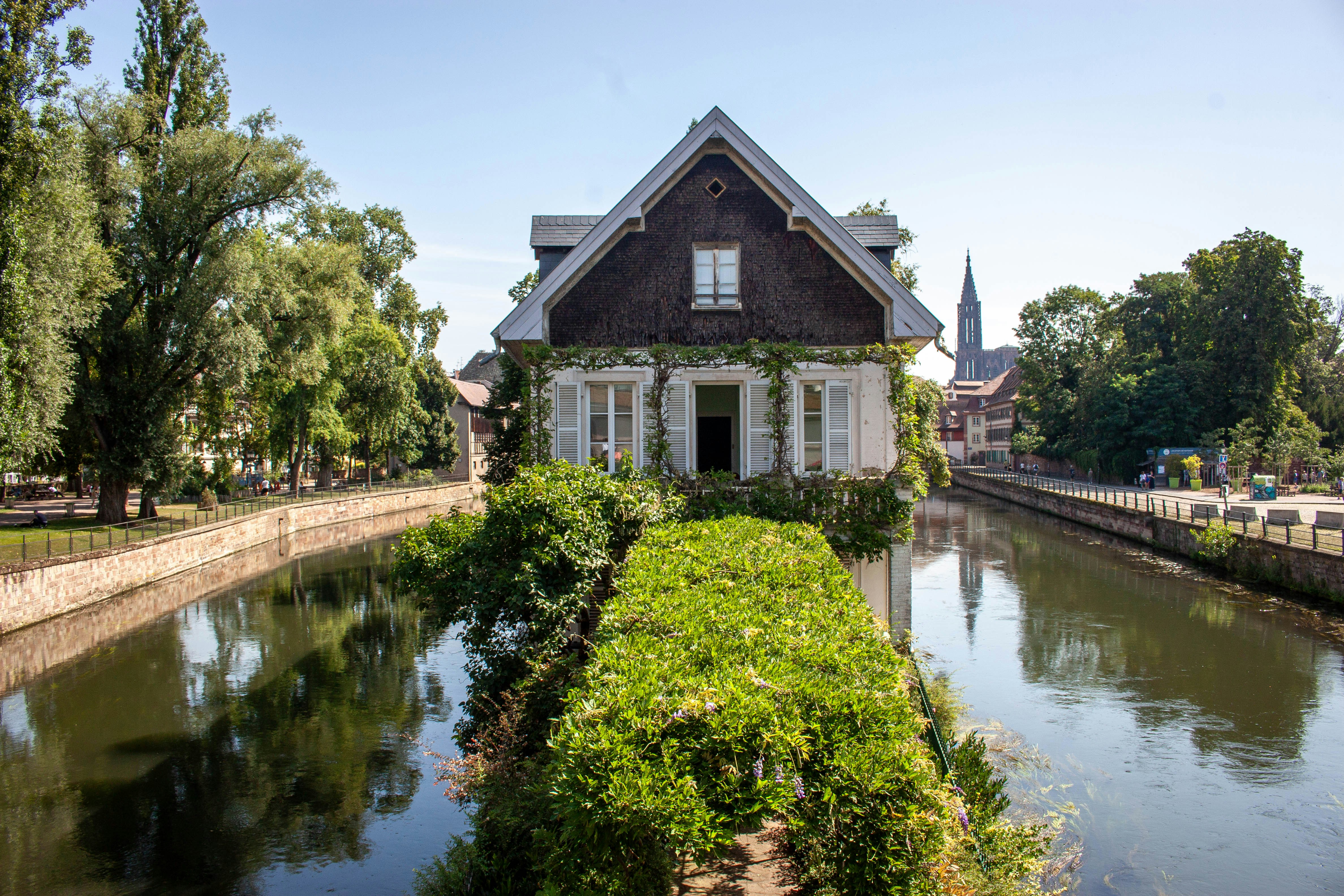 Photo by kamillaisalieva