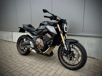 A motorcycle parked in front of a building