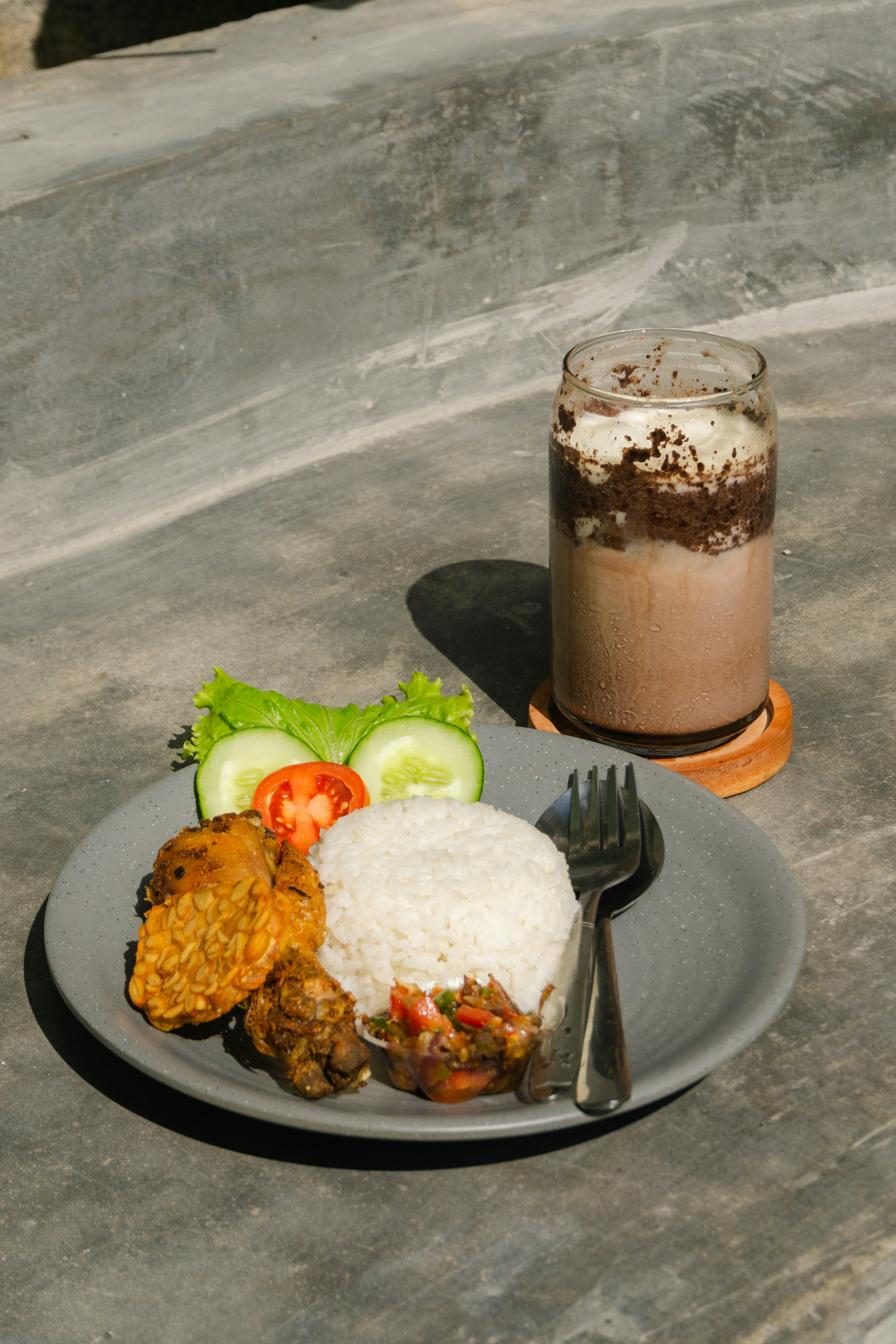 Photo by axelbimashanda