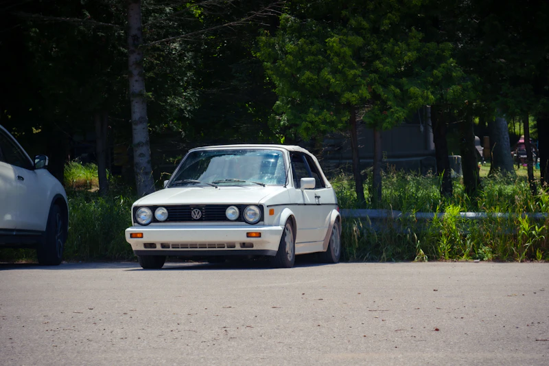 Witte Volkswagen Golf
