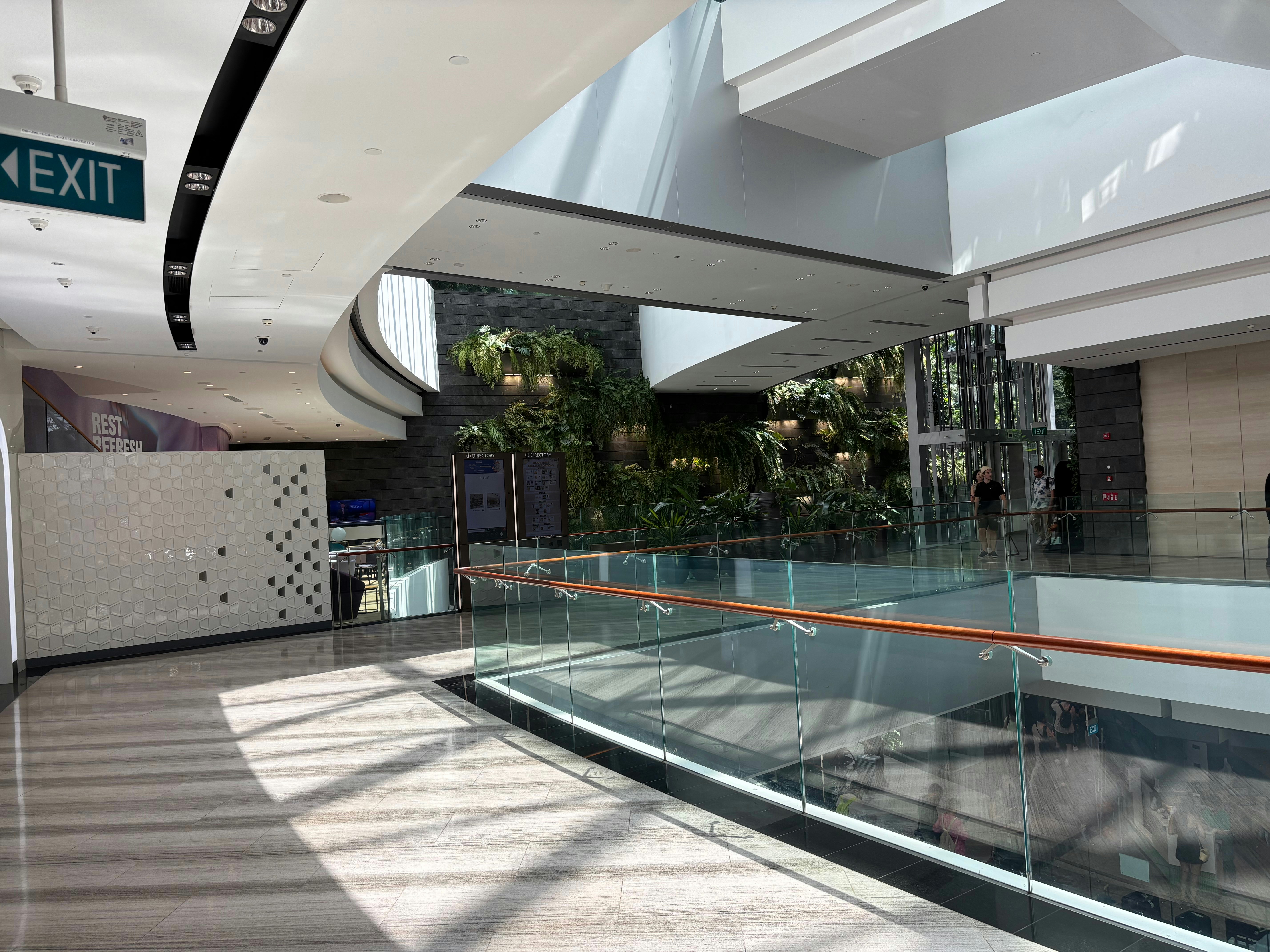 Escalator with skylight