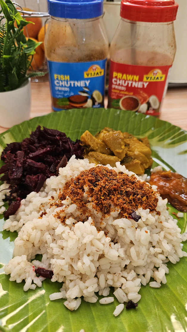 Traditional Kerala feast served on a green banana leaf