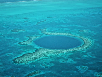 Great blue hole in Belize