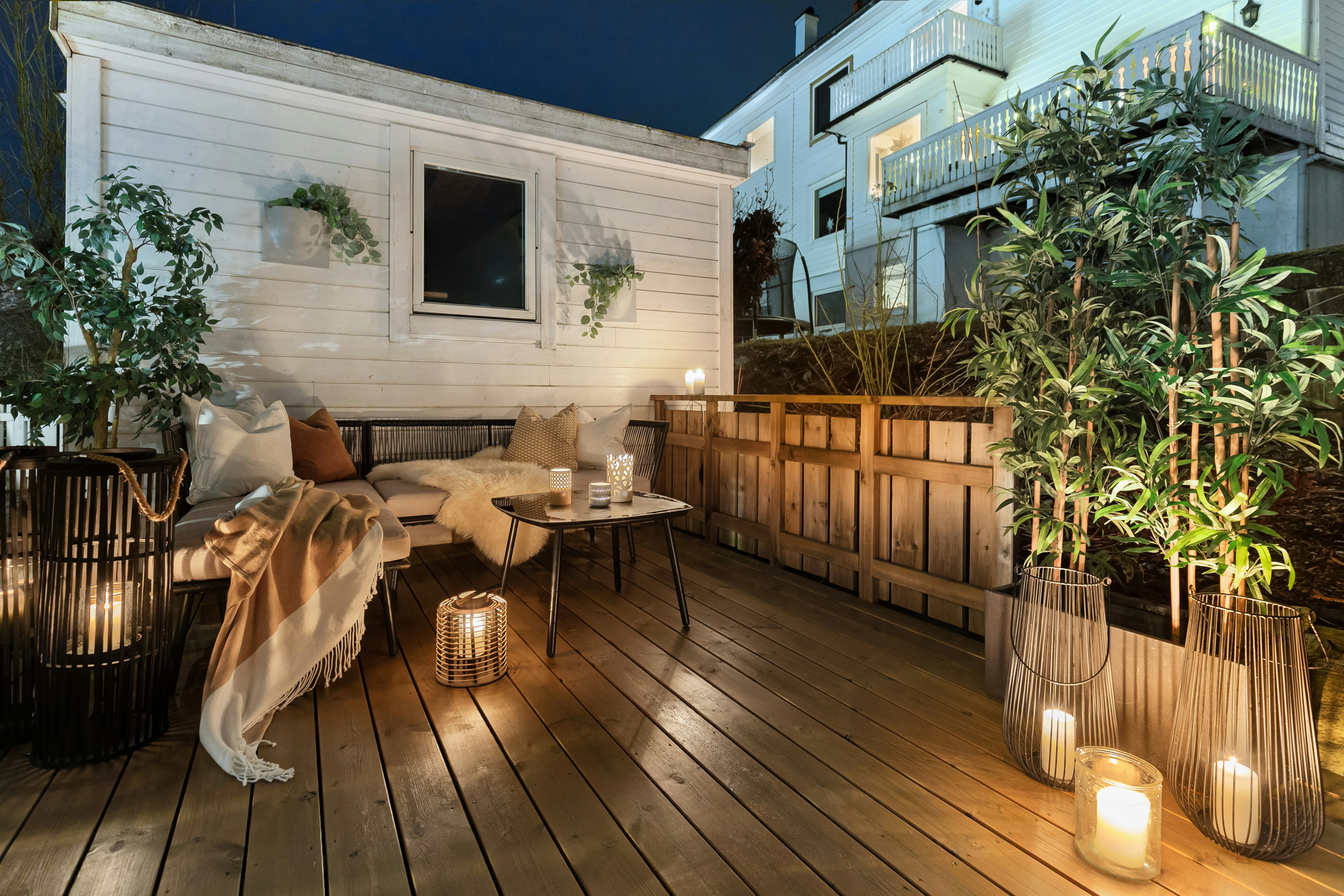 Contemporary private residence
