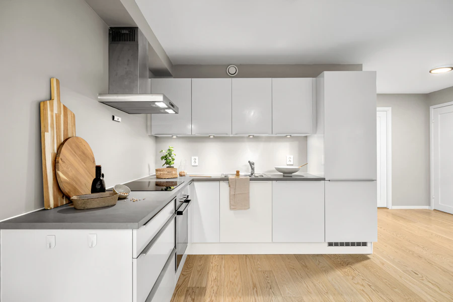 Simple, practical kitchen