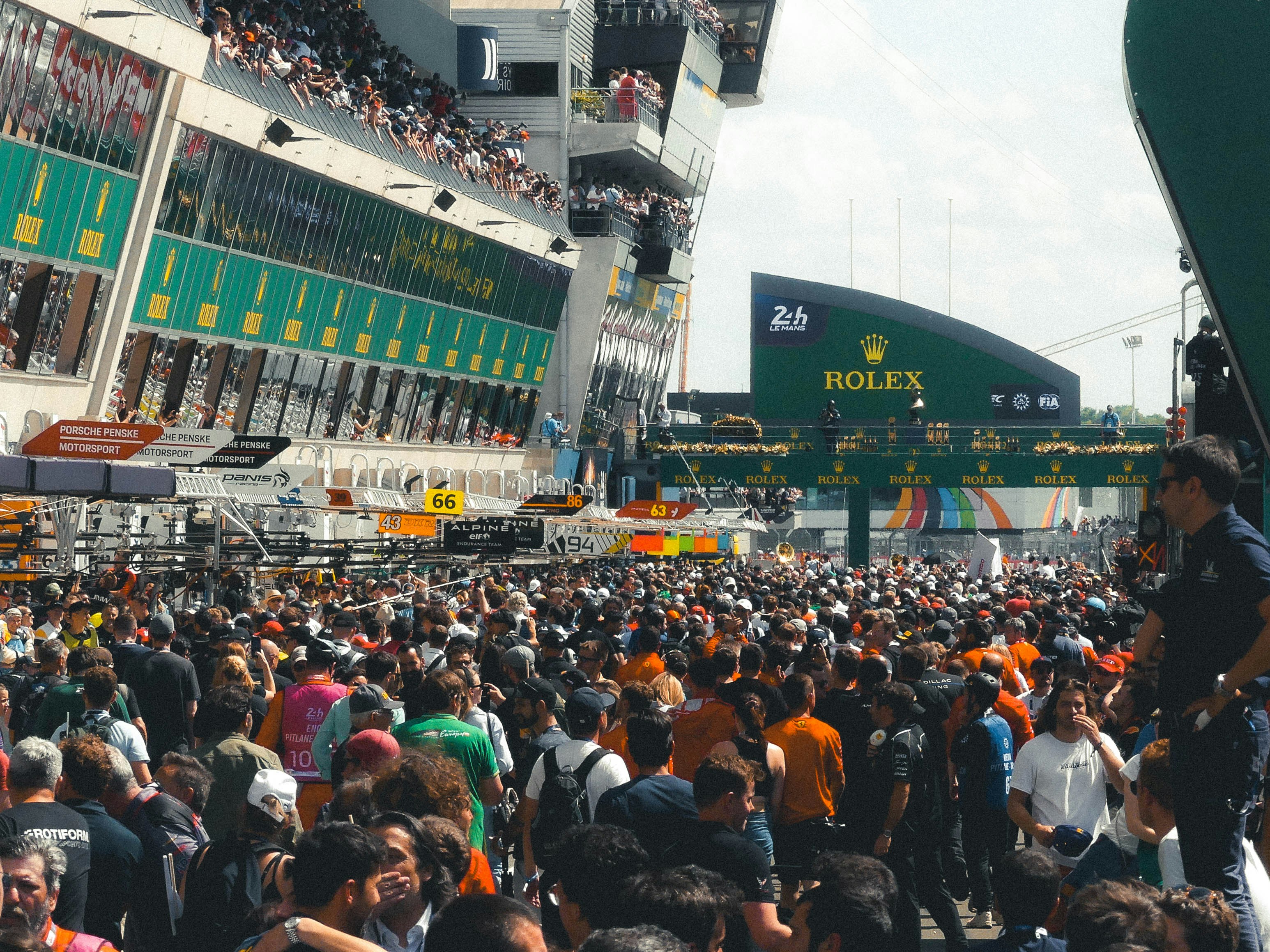 Crowds arriving at a Formula 1 race