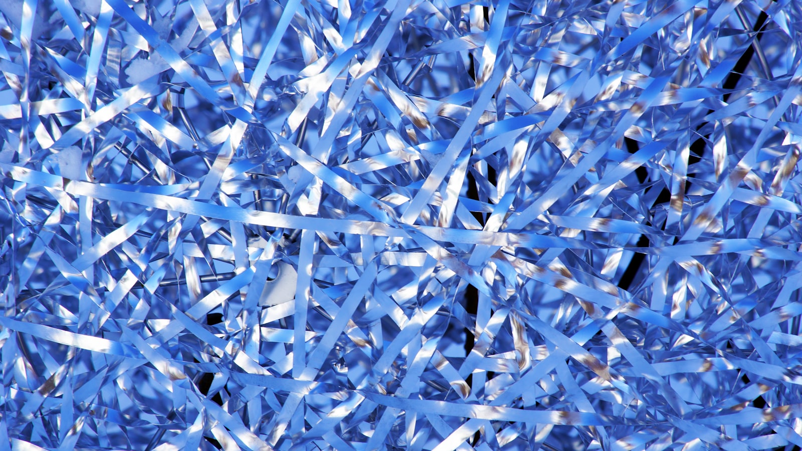 Destructora de papel que también tritura tarjetas y CDs: cuándo la necesitas