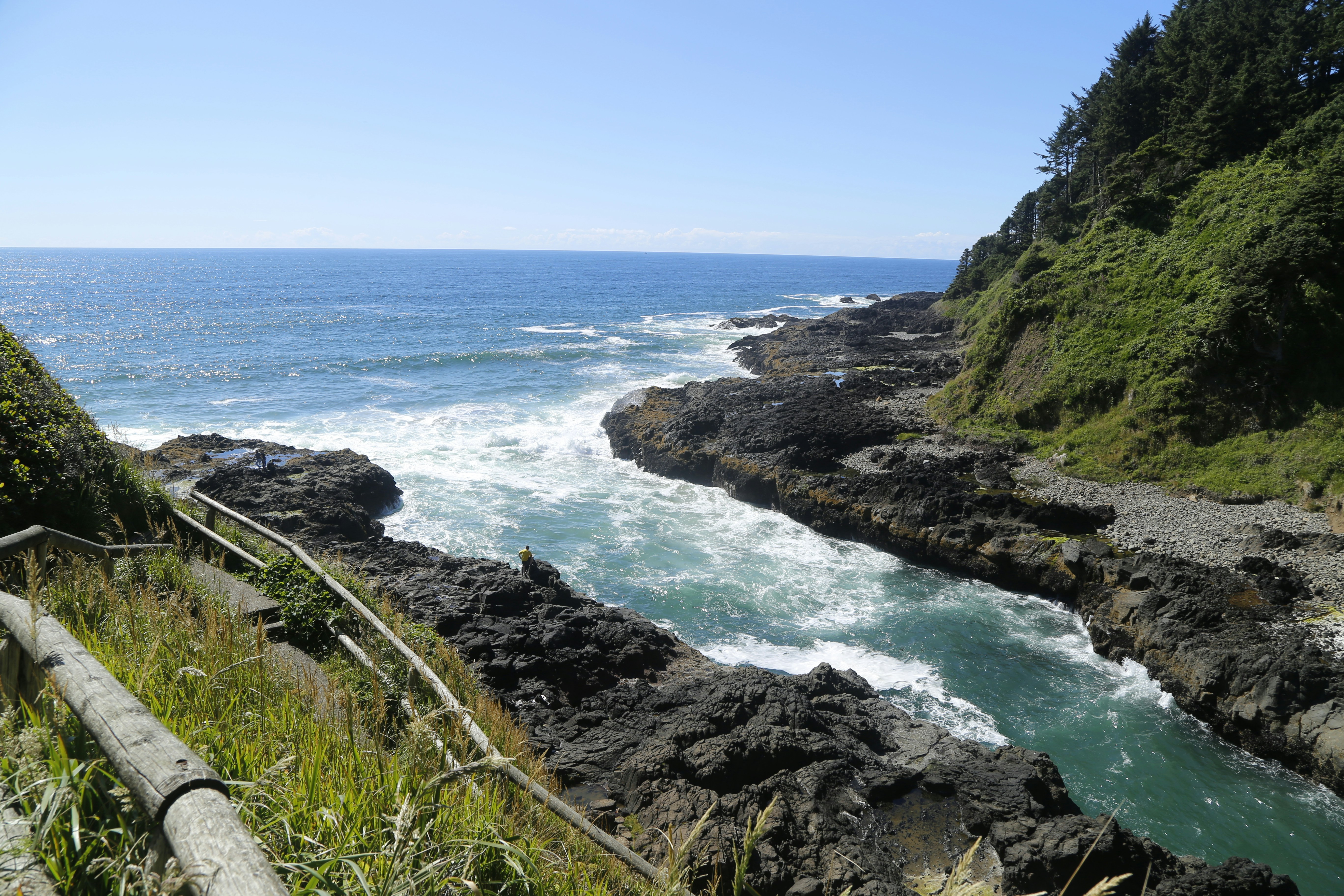 A view of the ocean from a cliff
