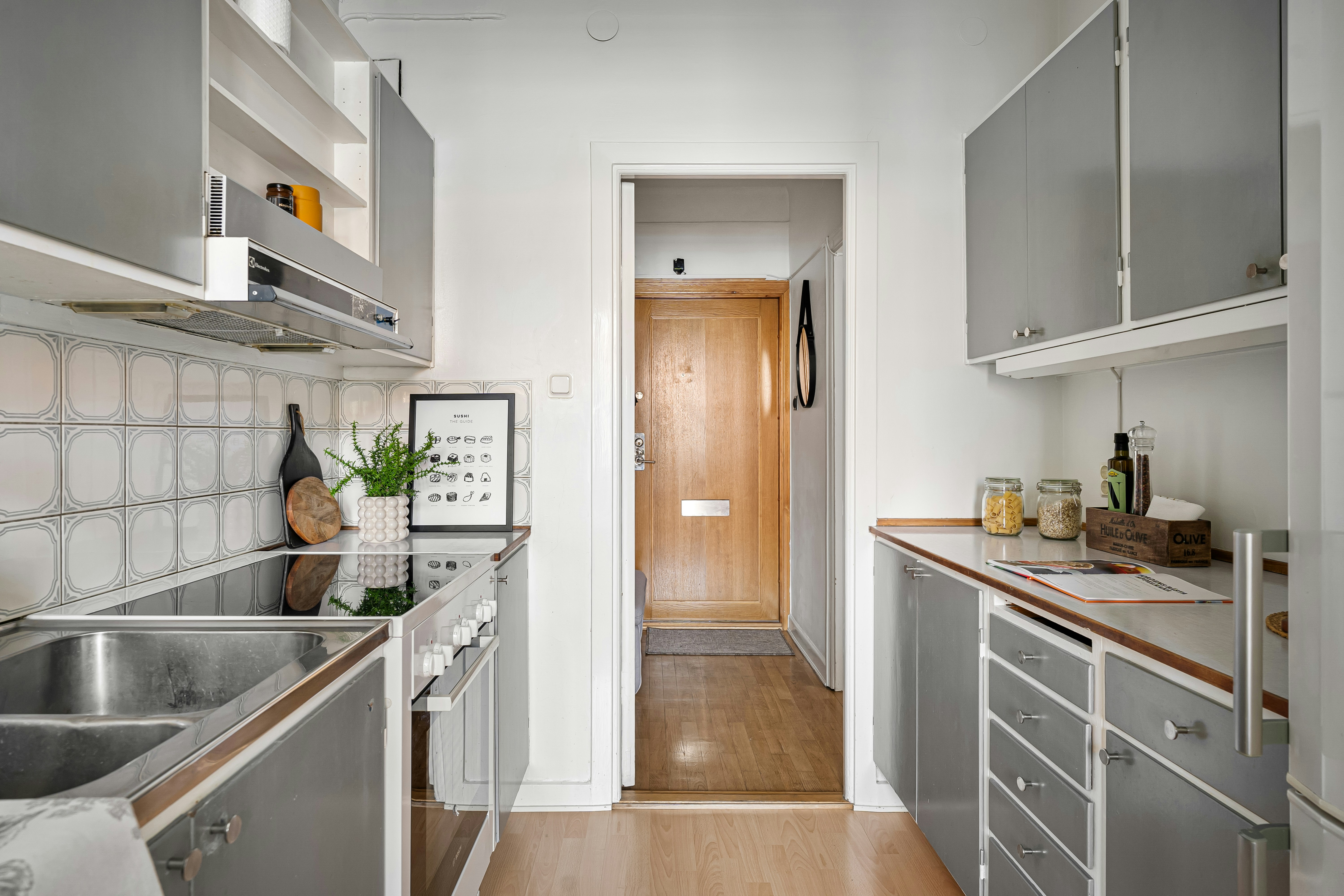 Small but highly functional kitchen with clever storage - kitchen remodeling solutions