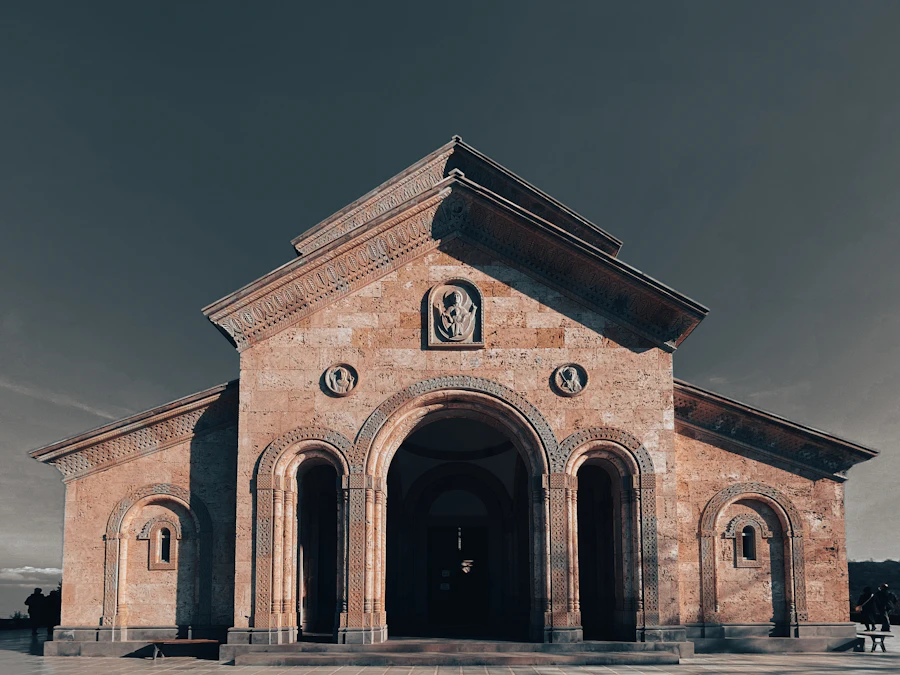 Церковь с часами в Сигнахи