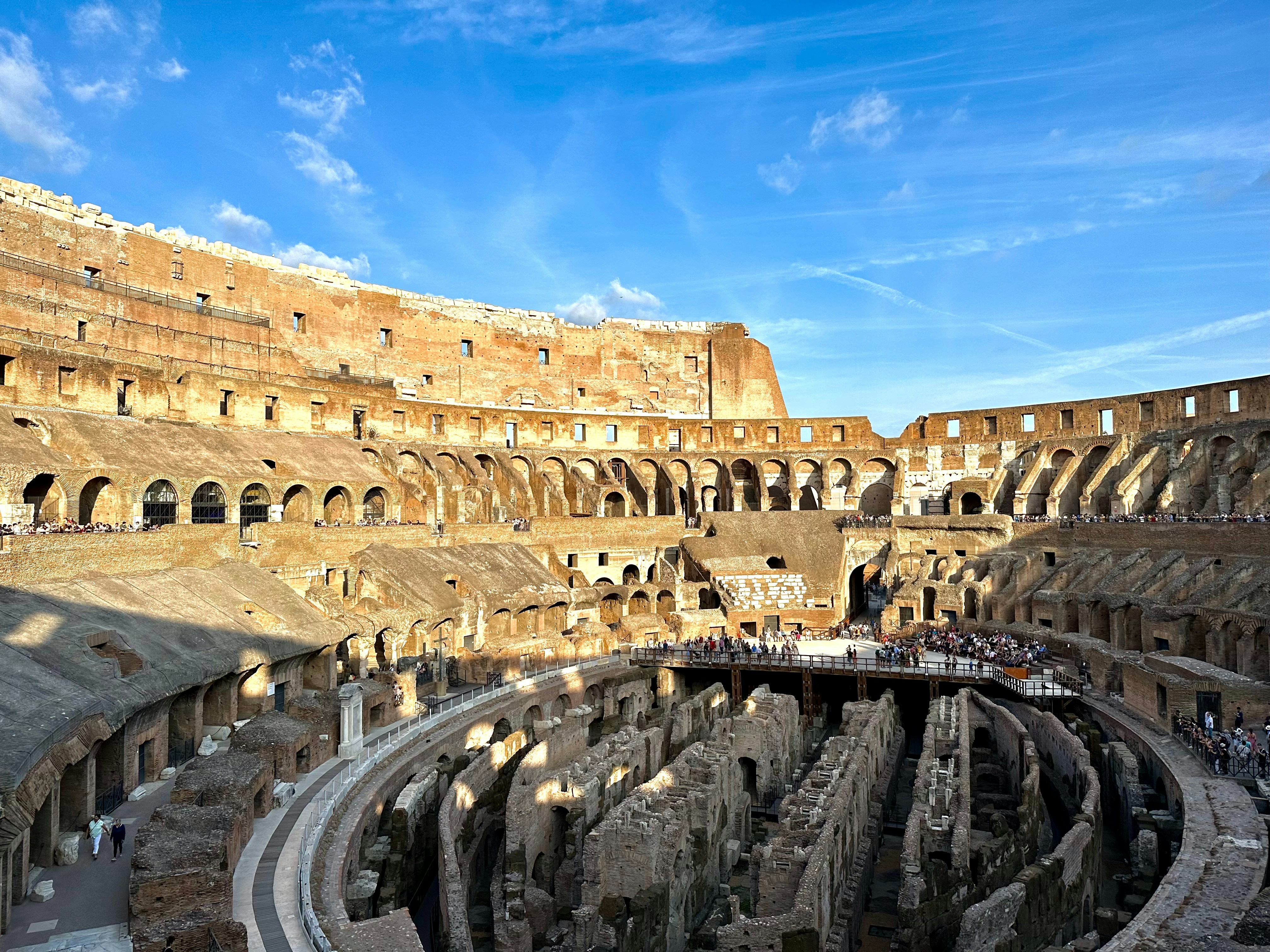 Photo by maximilian_brand