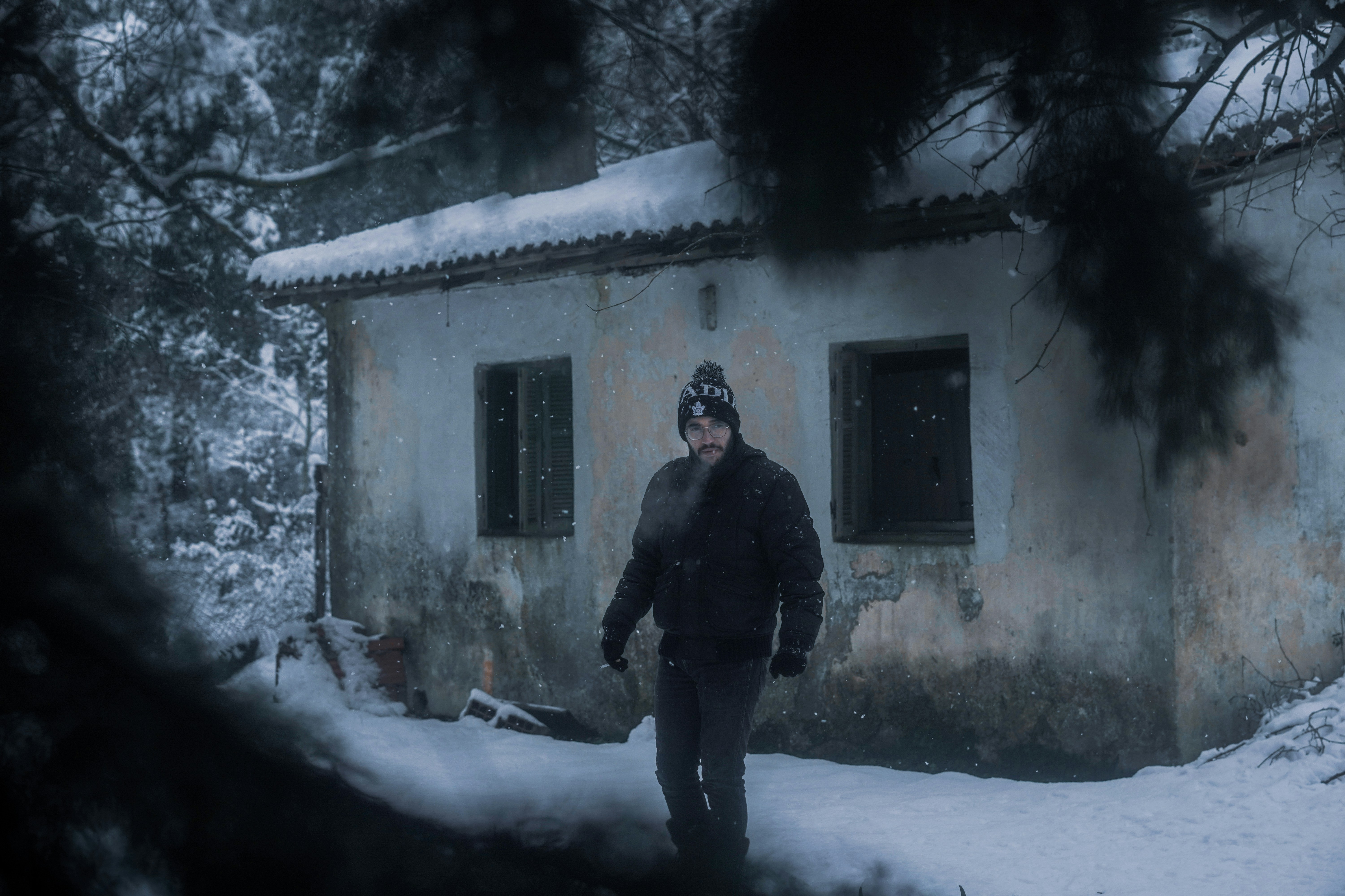 First Look Trailer for Murder Mindfully Starring Tom Schilling
