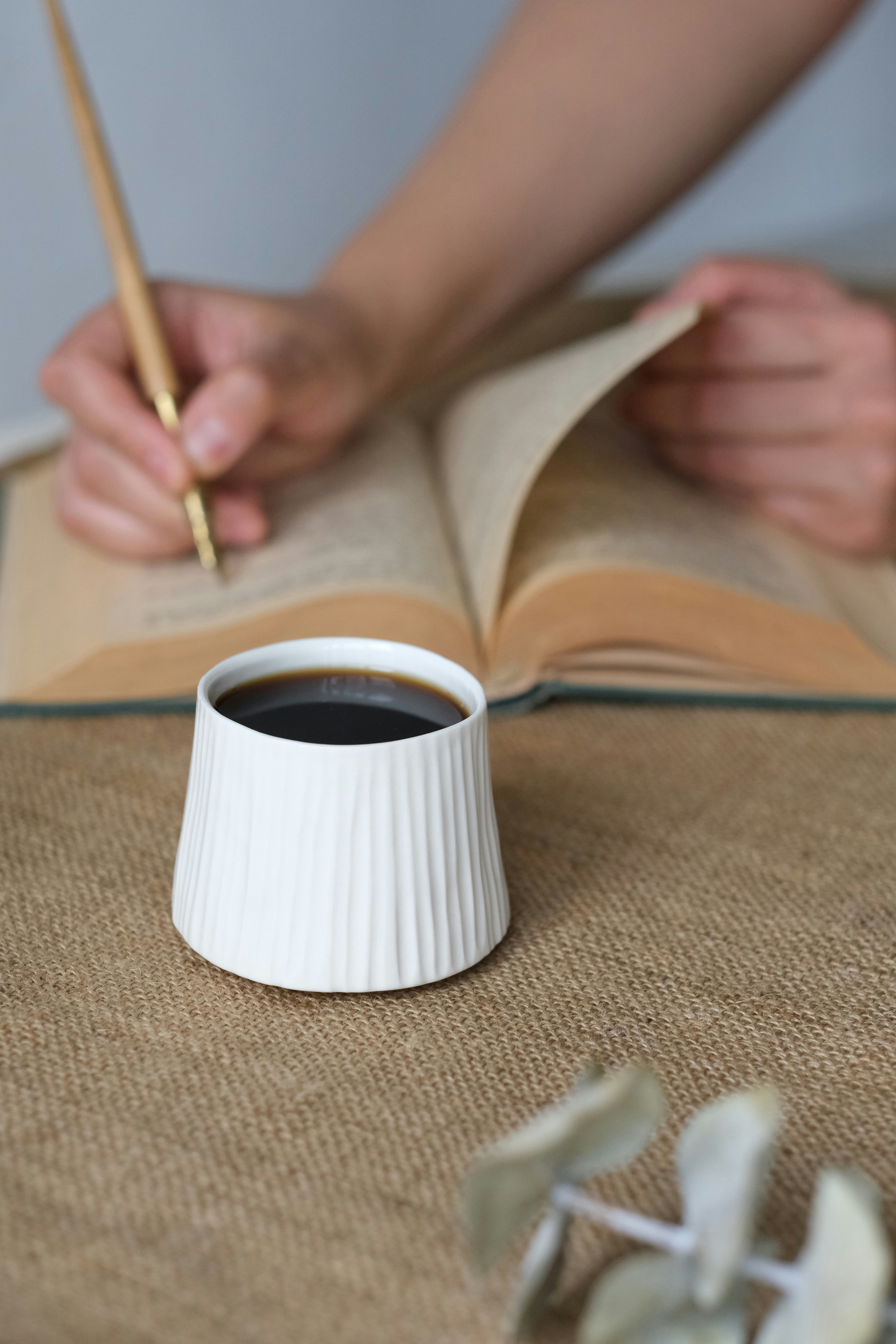 Write Something Pictures | Download Free Images on Unsplash