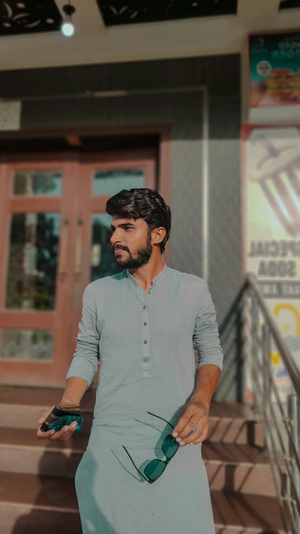 Embroidered Lawn Kurta