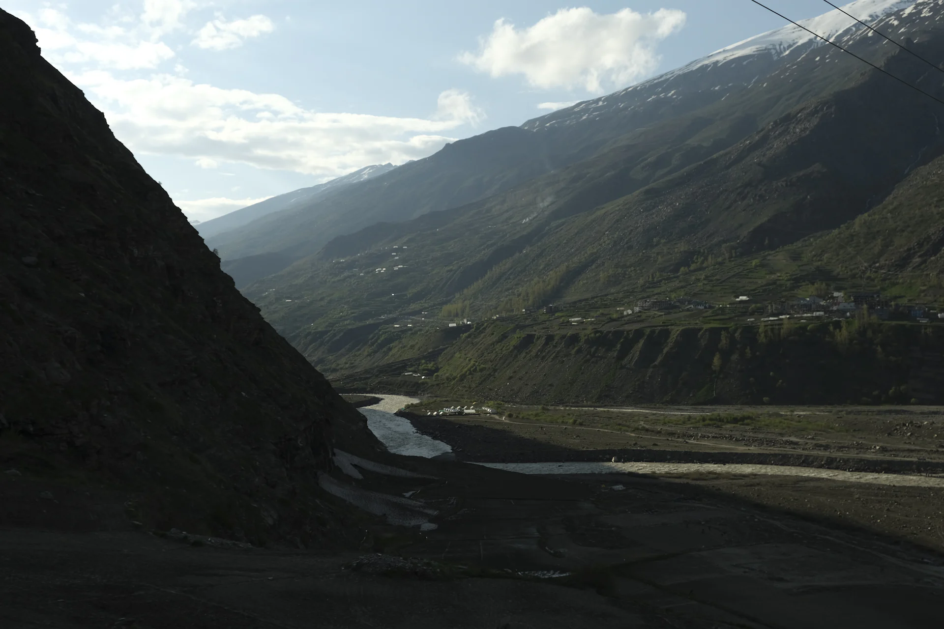 Kangra Airport to Bir by taxi