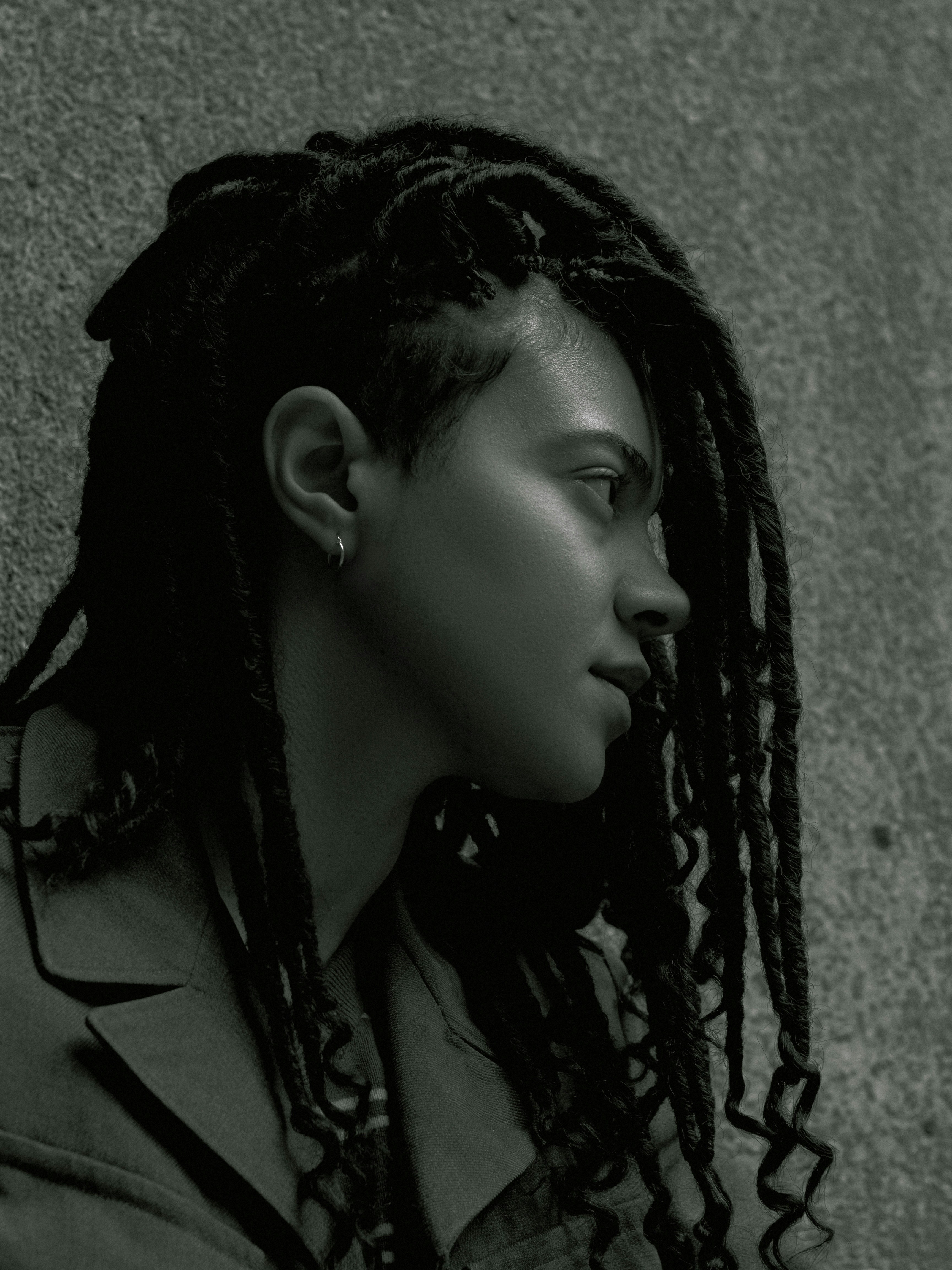 gray computer monitor