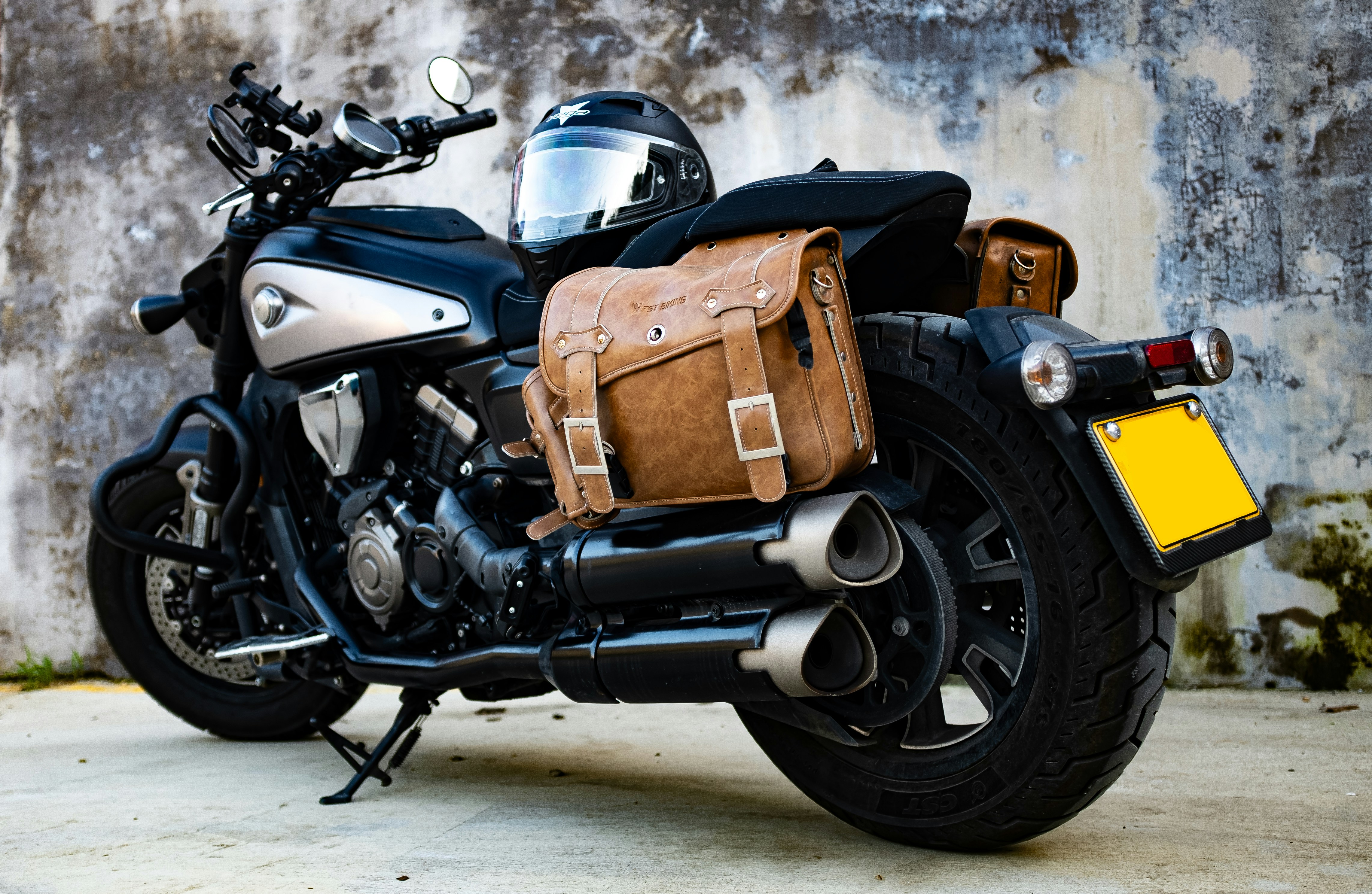 Buy motorcycle in Unaizah