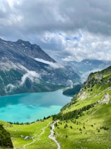 A scenic view of a lake in the mountains