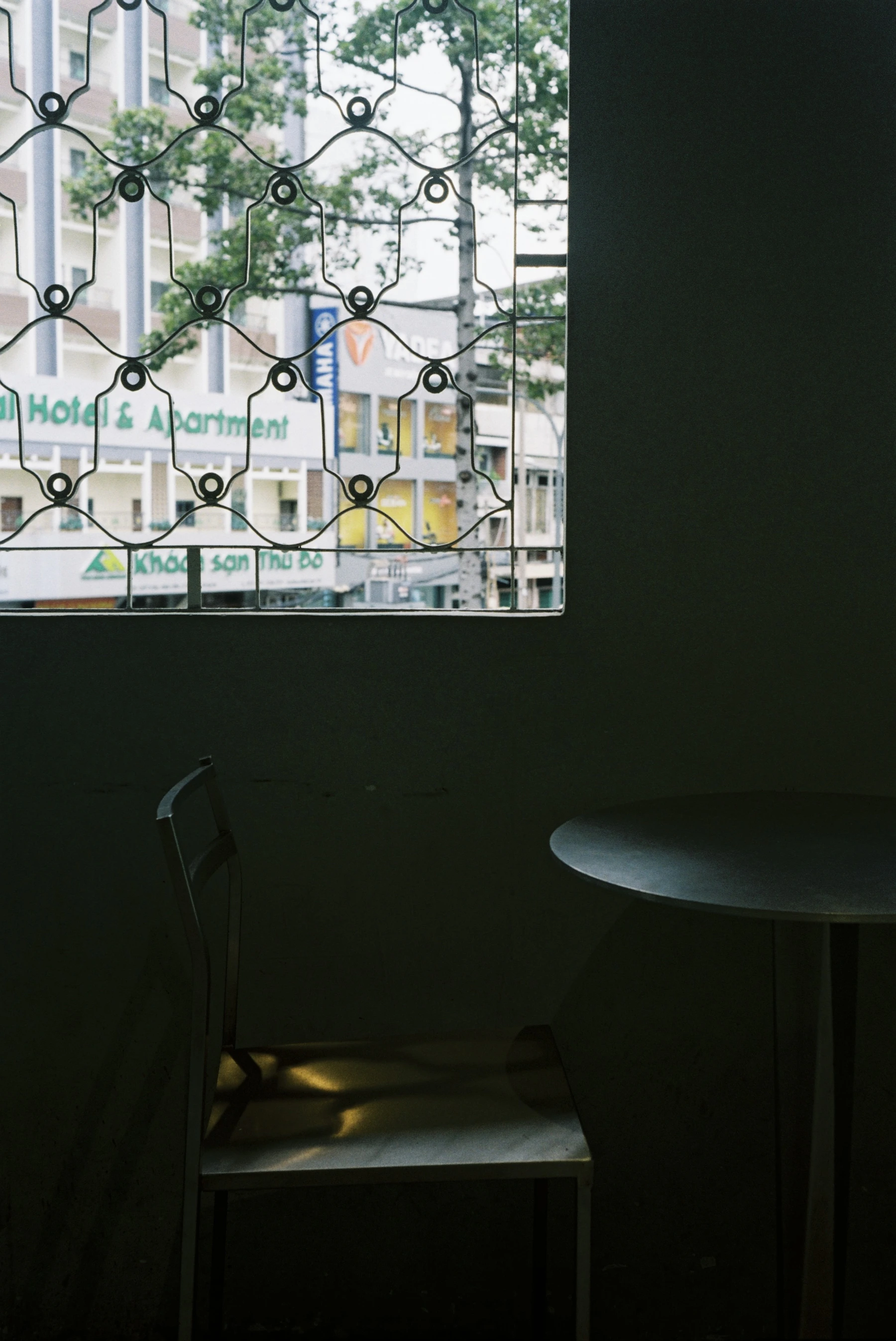 THE PERSON WHO NOTICES WINDOWS