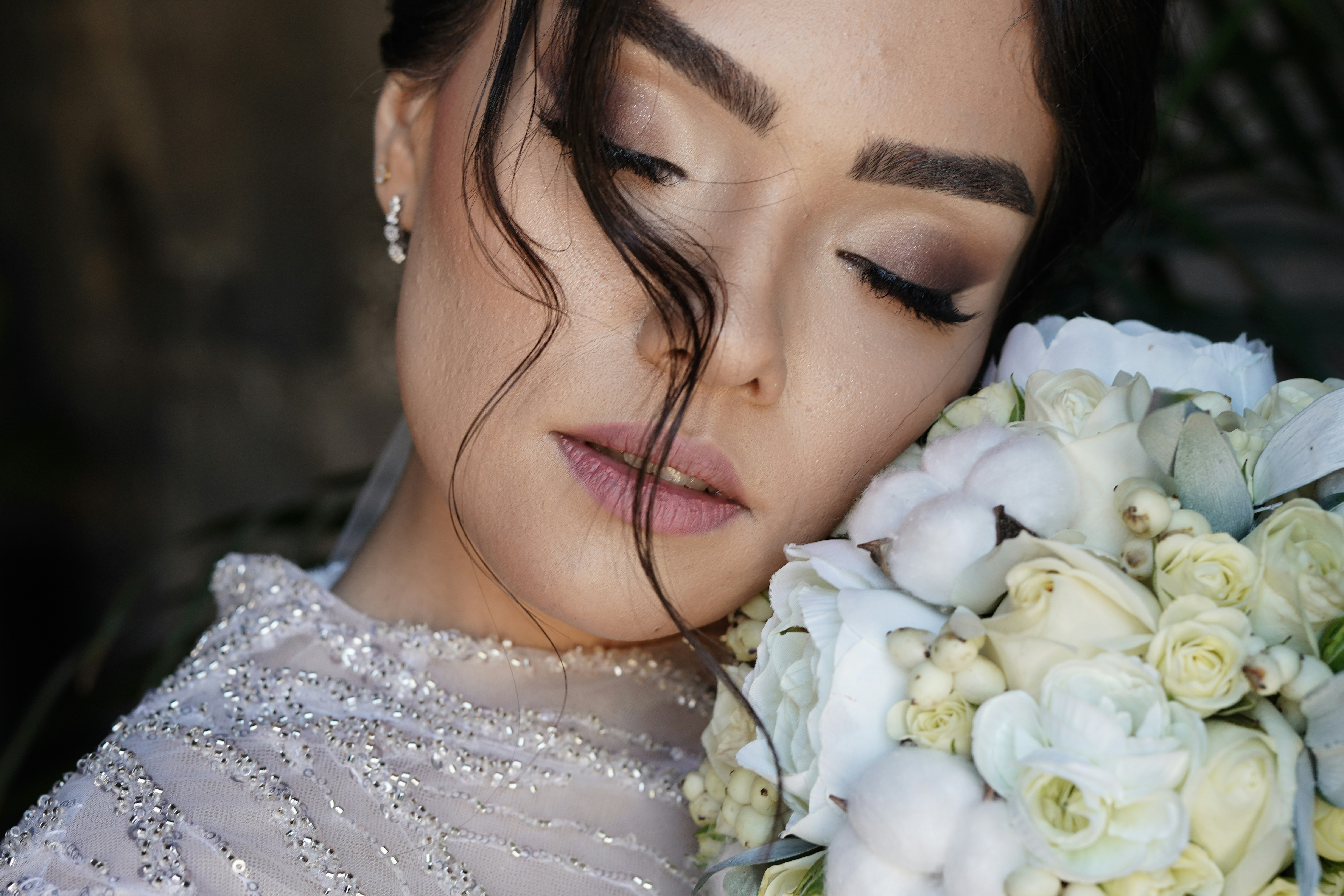 Bridal portrait with white flowers