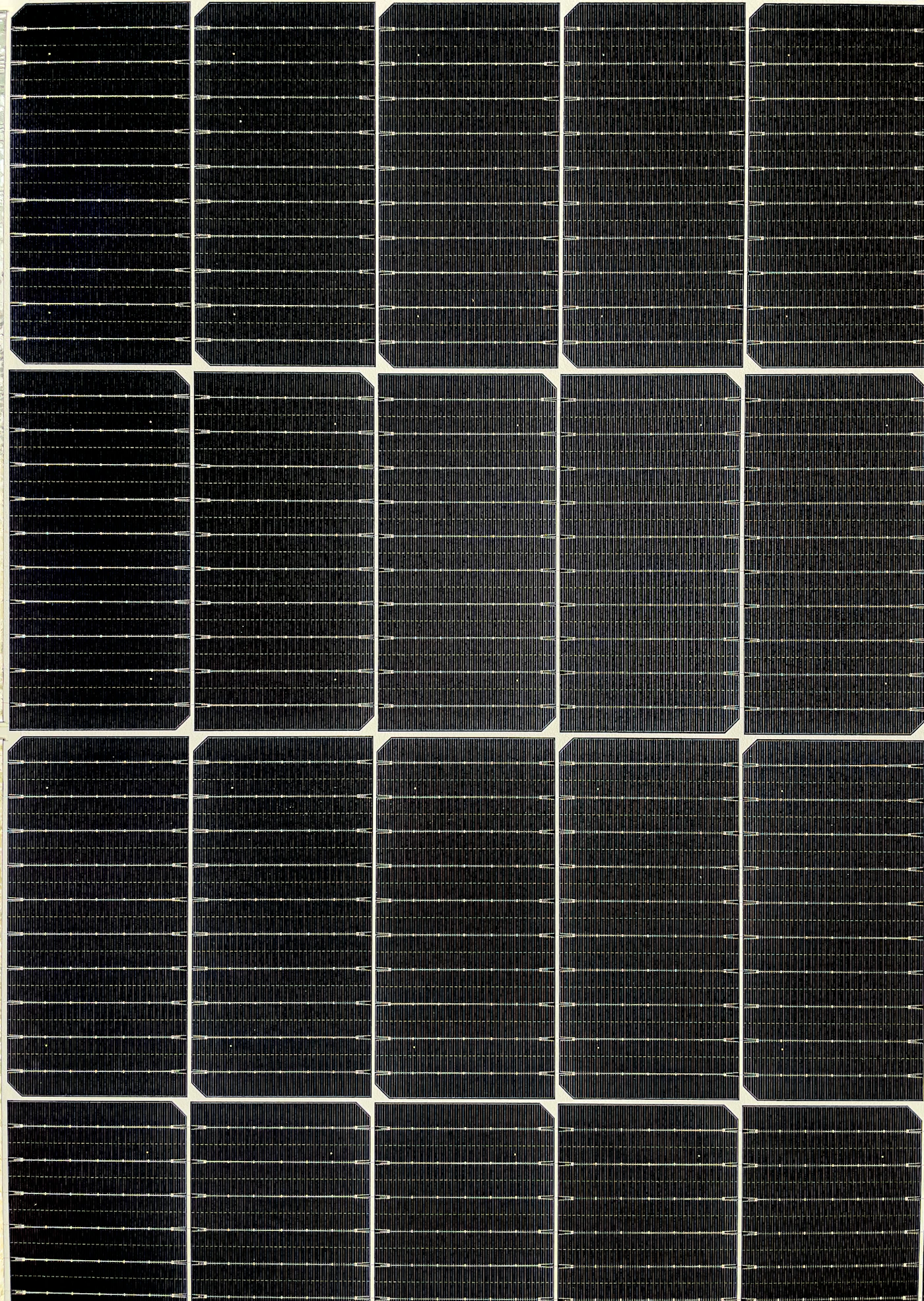 Solaire: close-up solar panel grid, abstract photovoltaic geometry for solar energy identity