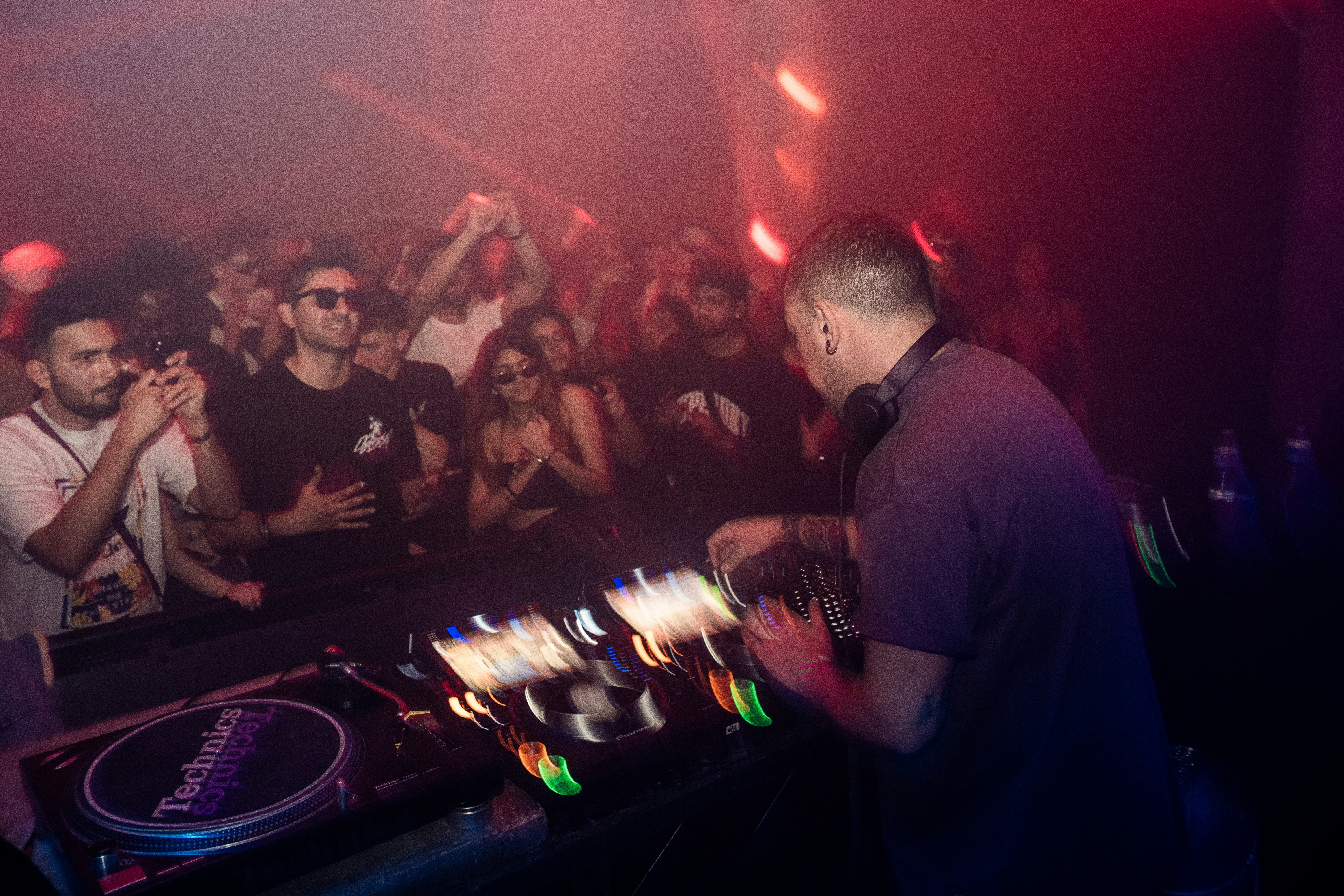 Image de Gênes vibrera : Charlotte de Witte rassemble 20 000 personnes pour un set en plein air