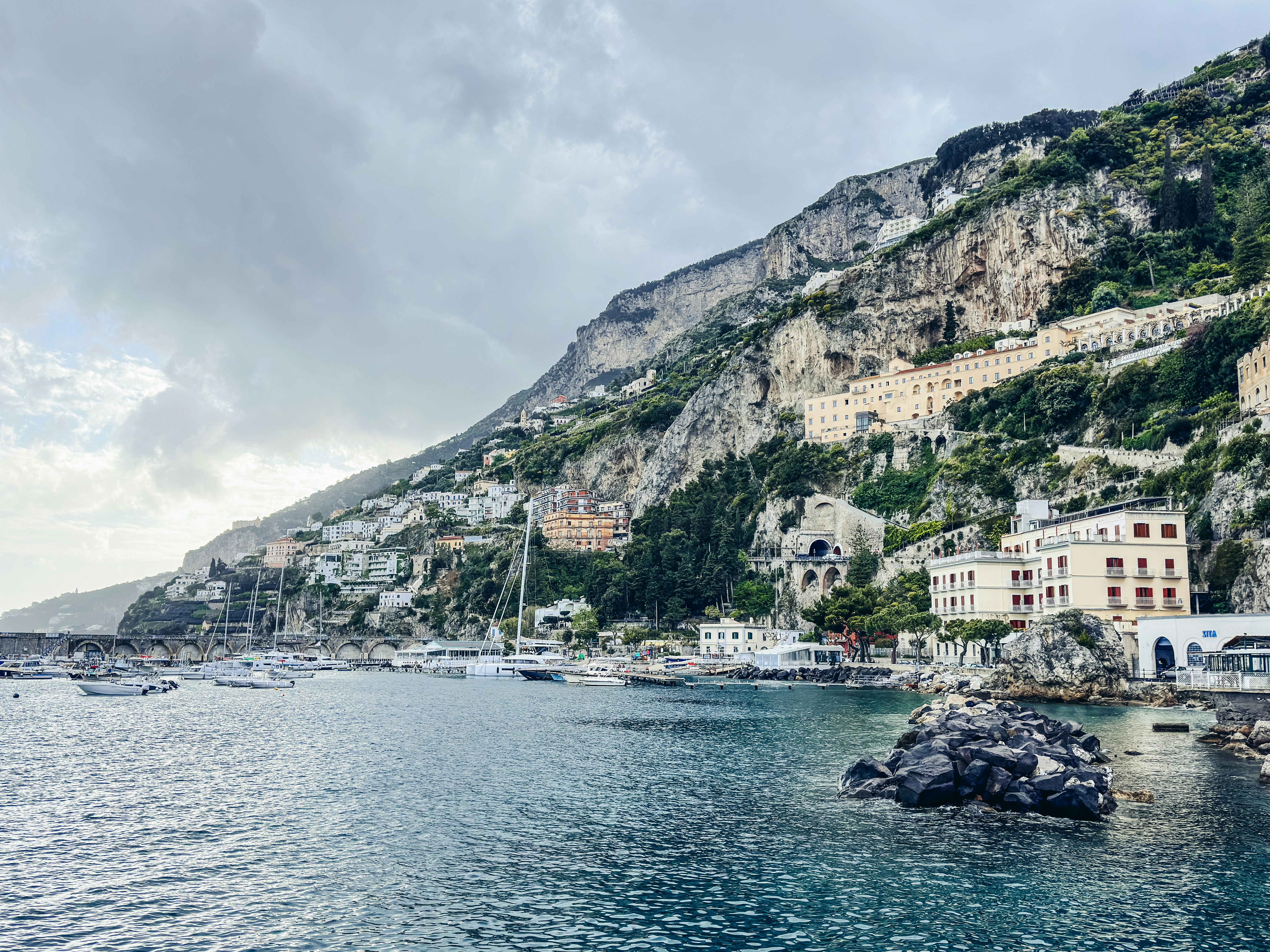 Family-friendly beaches: Getting There by Boat: A Family Adventure