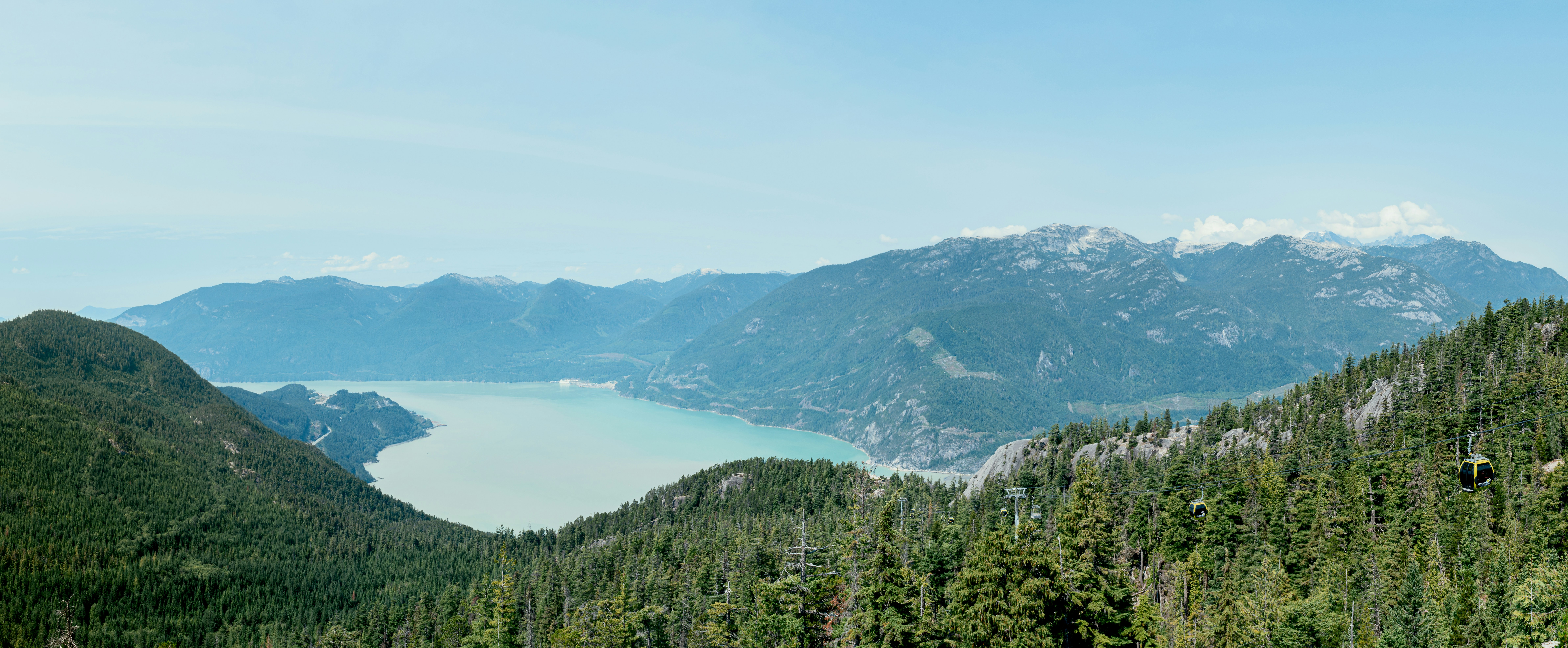 Photo by albertstoynov