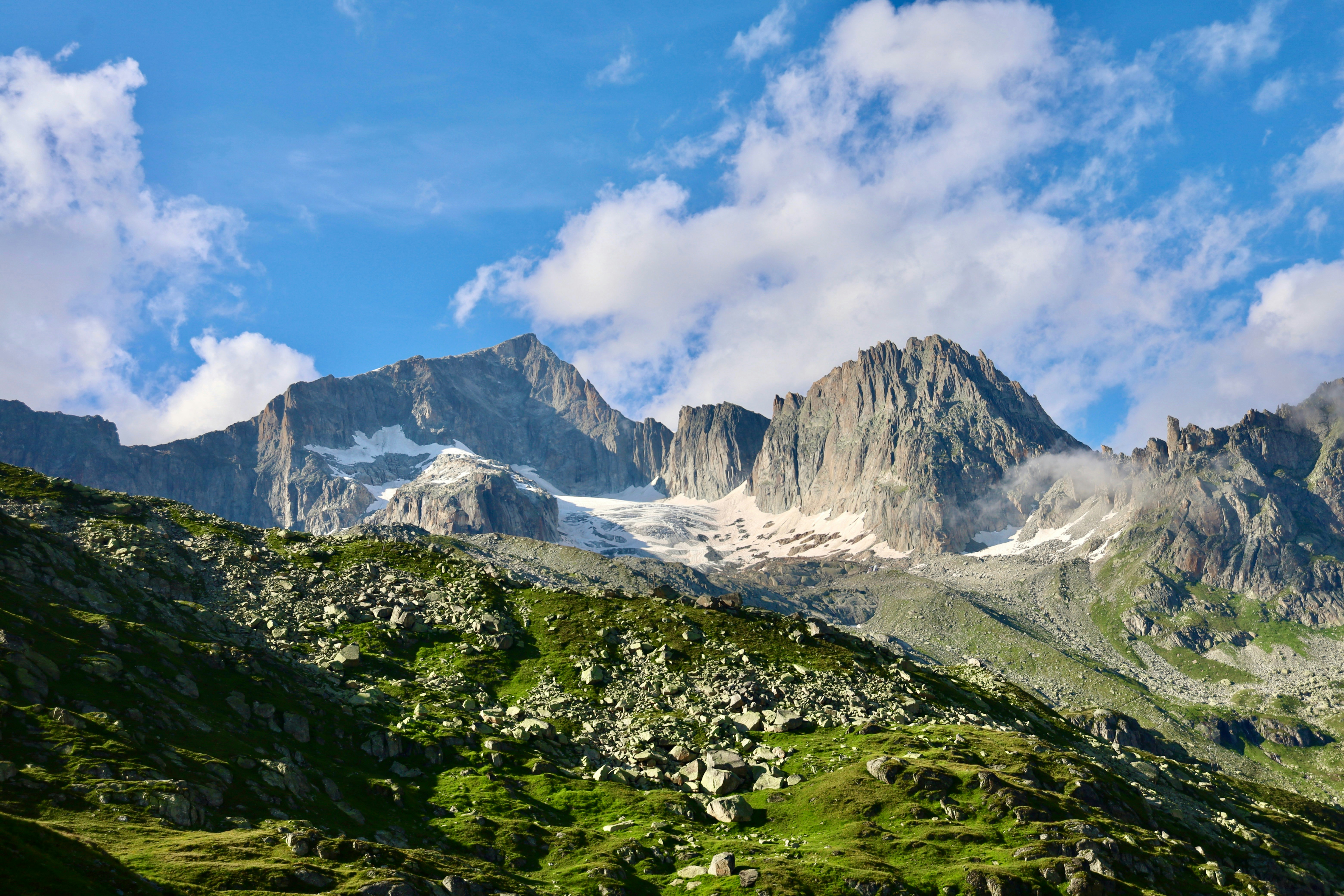 Photo by maximilian_brand