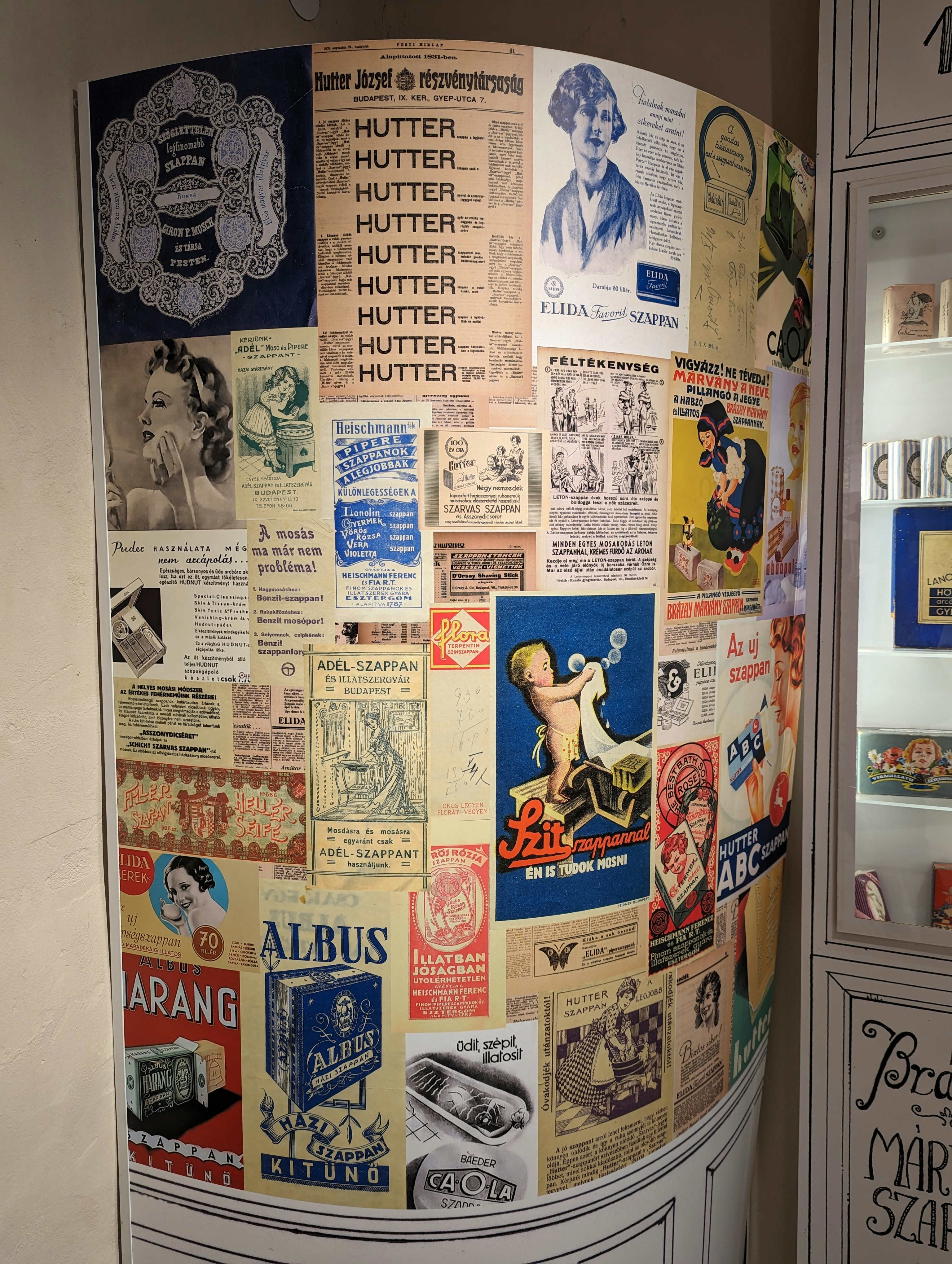 vintage wallpaper closet, wallpaper, Vintage Bar Stools for Walk-in Closets 3