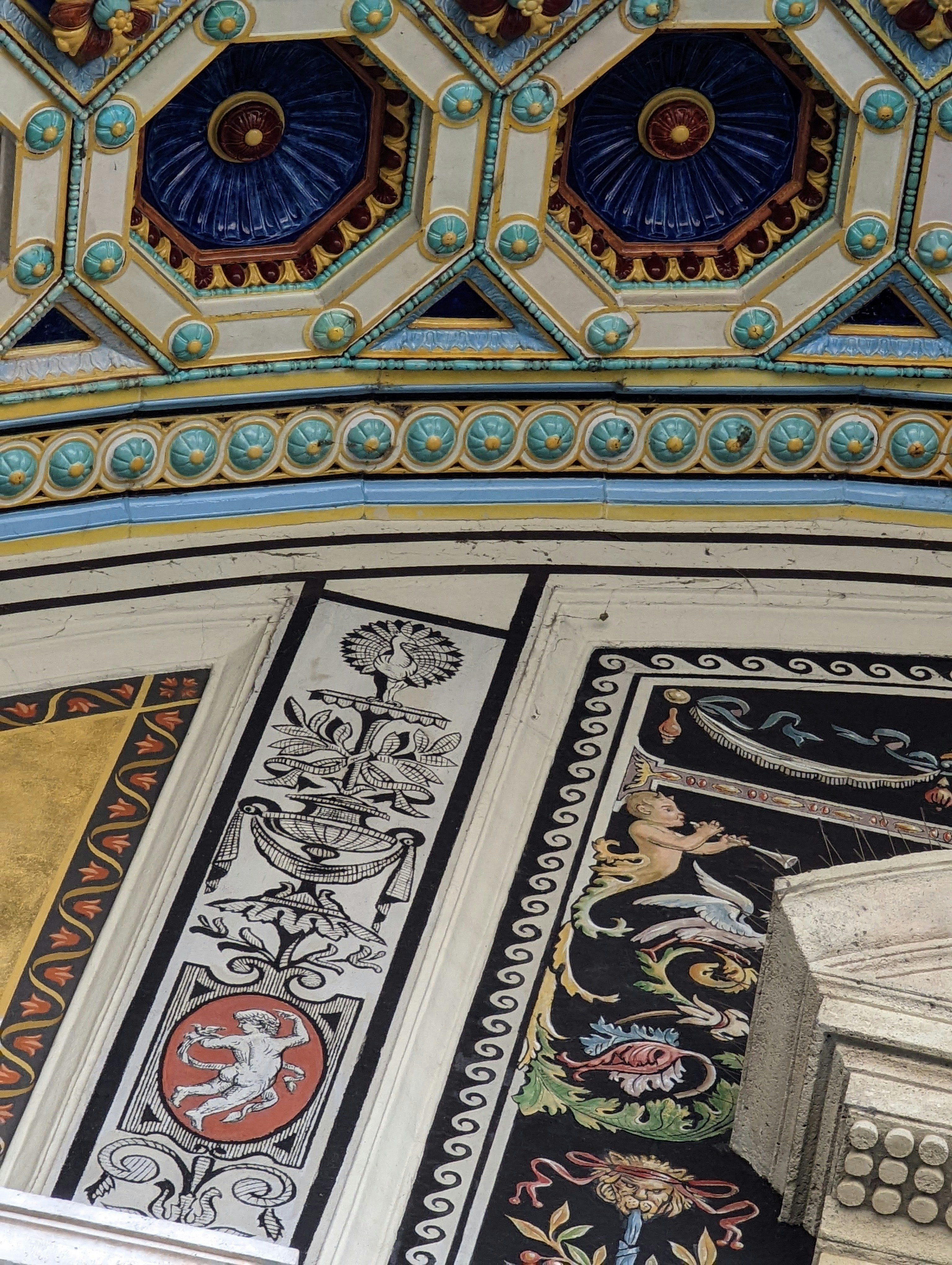 Photo by sanyaibandor