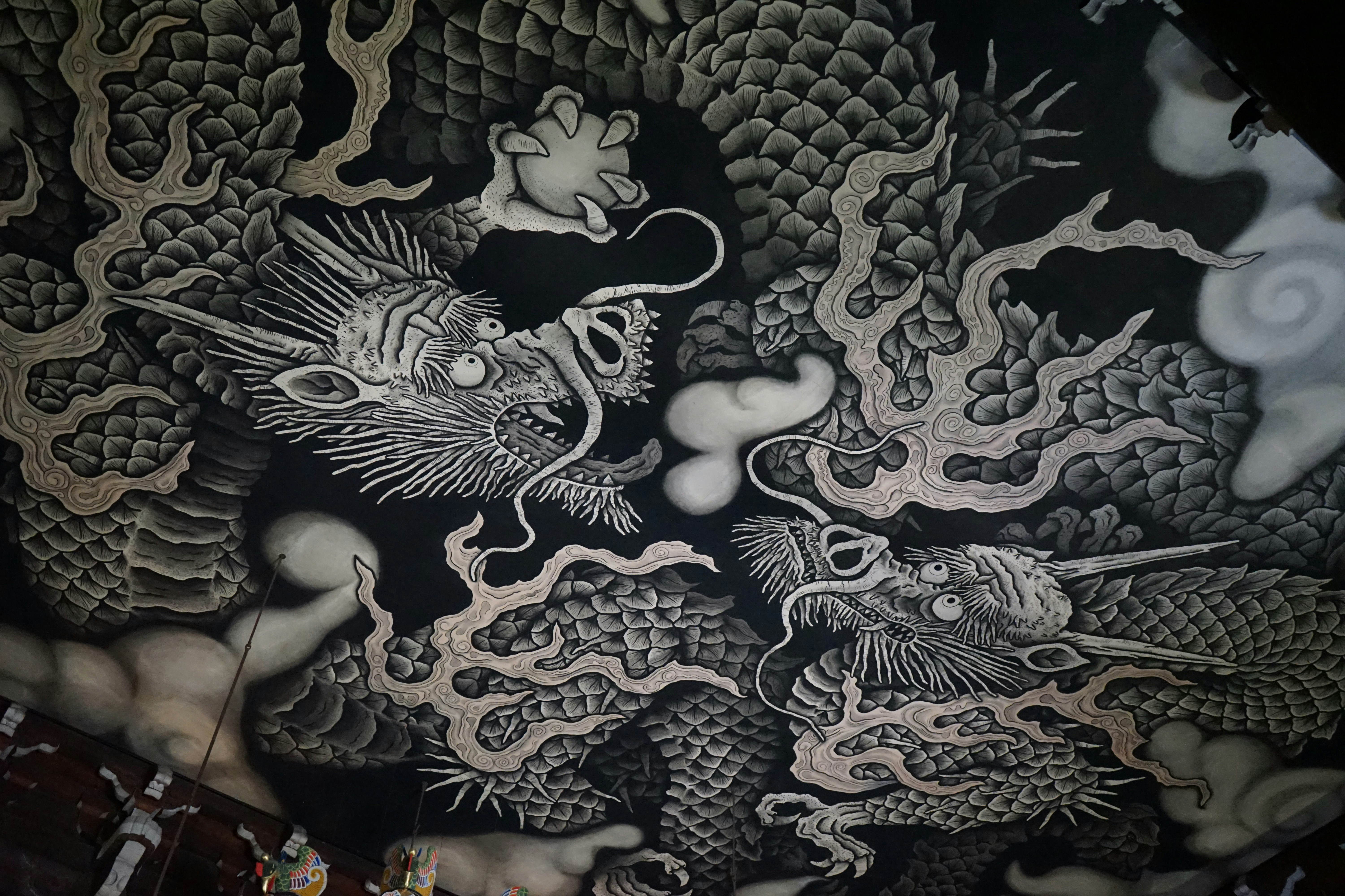 A black and white picture of a dragon on a wall photo – Free Japan Image on  Unsplash, image size:3000x2000
