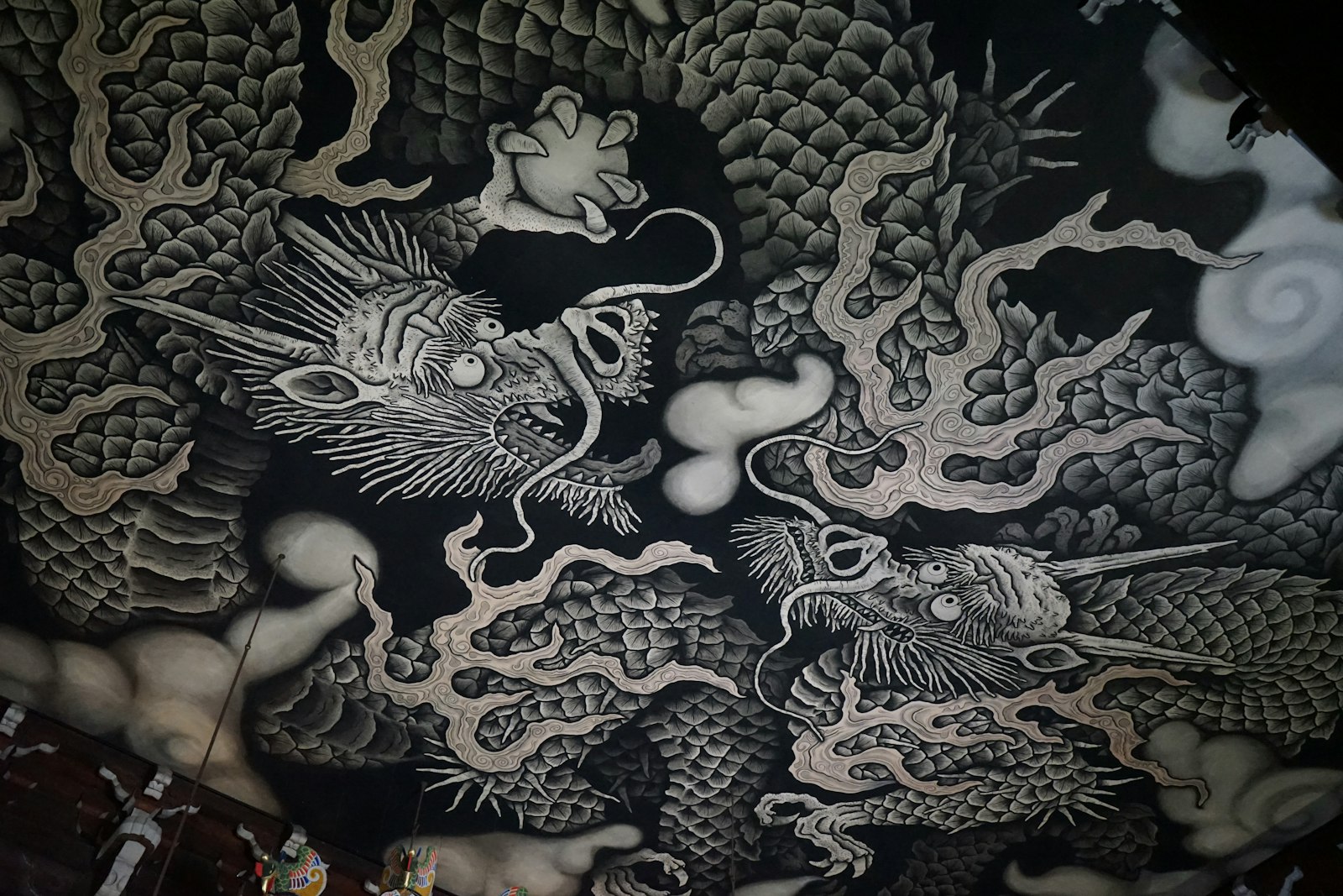 Phong Cách & Motif Truyền Thống