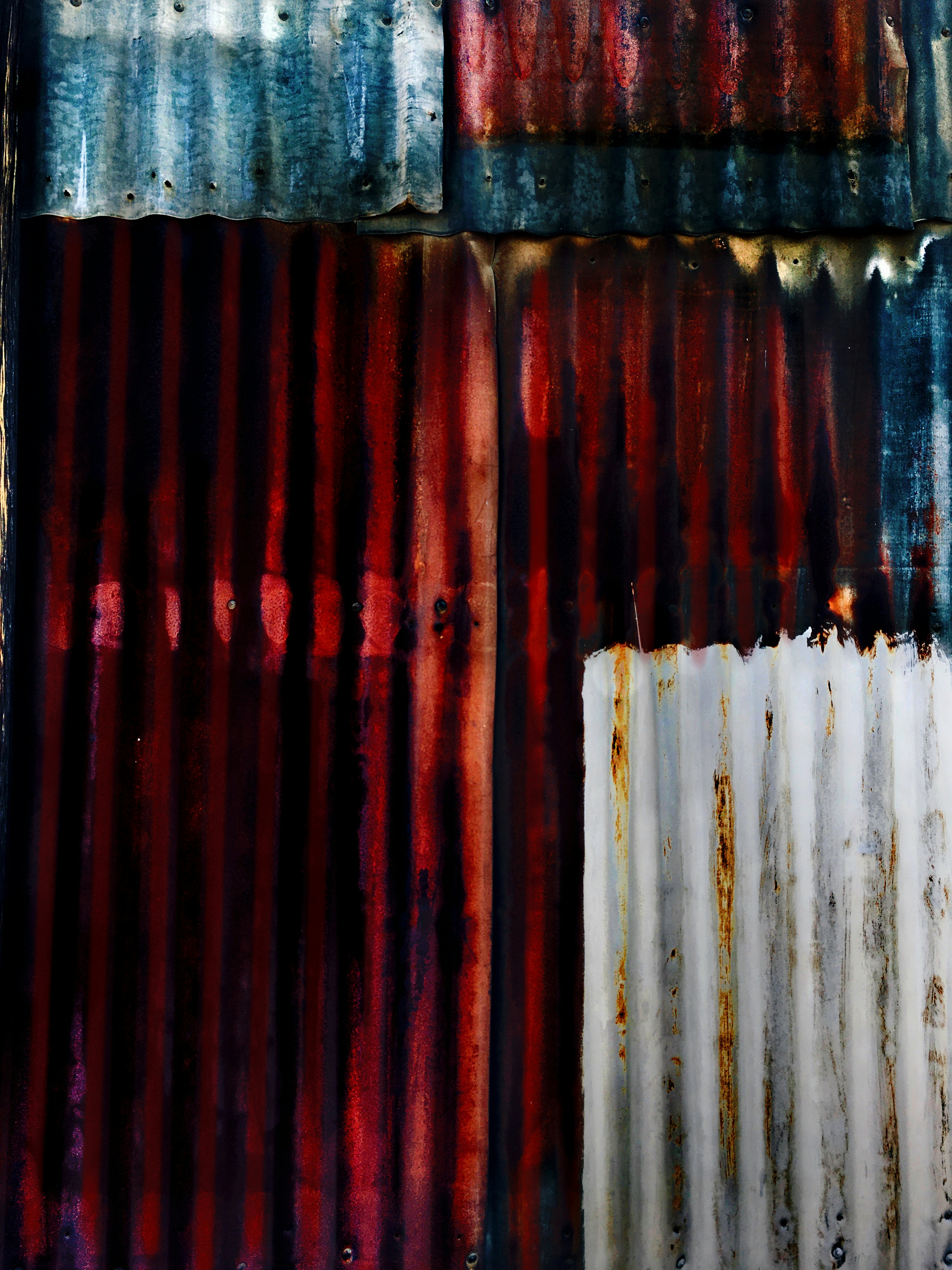 metal pallet art, wallpaper, Beginner-Friendly Metal Crafts for Seniors Using Pallets 2