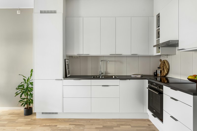White Black Kitchen