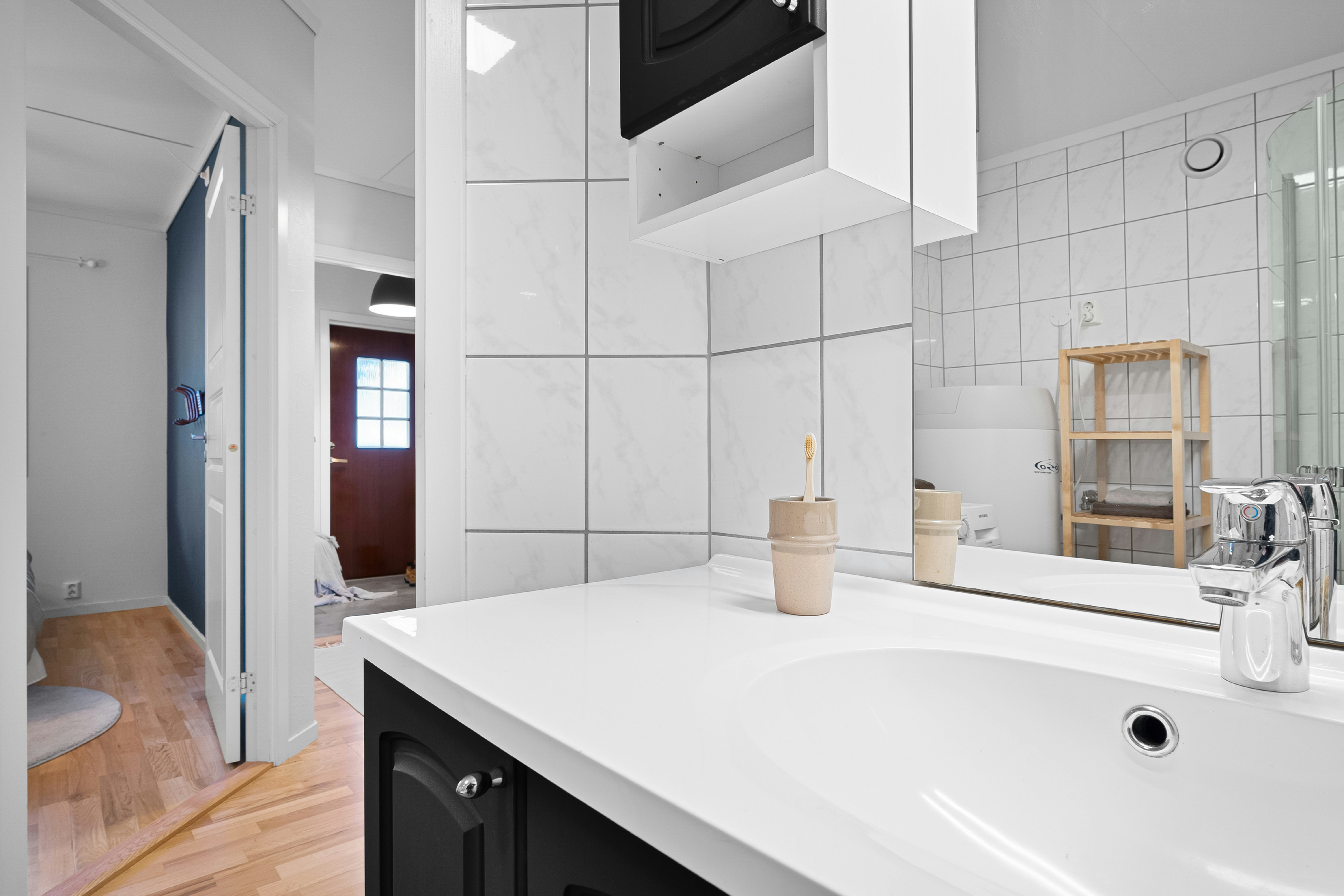 photo-1723257887865-40e58b3ba32d?ixid=M3