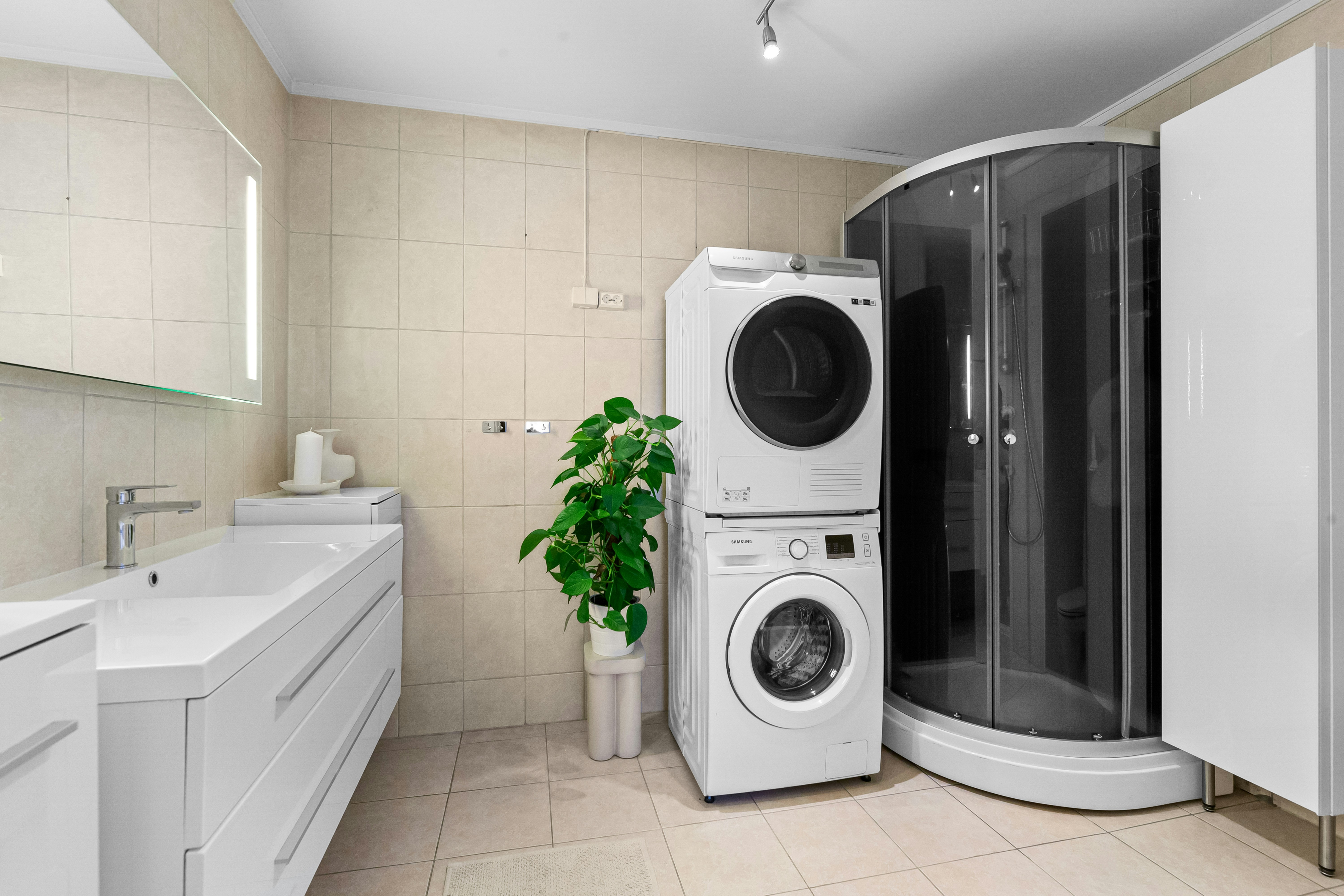 Photo by alextyson195