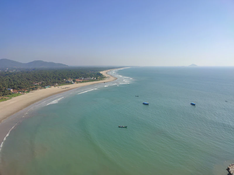Best Hotels Near Murdeshwar Railway Station: Convenient, Clean, and No Surprises