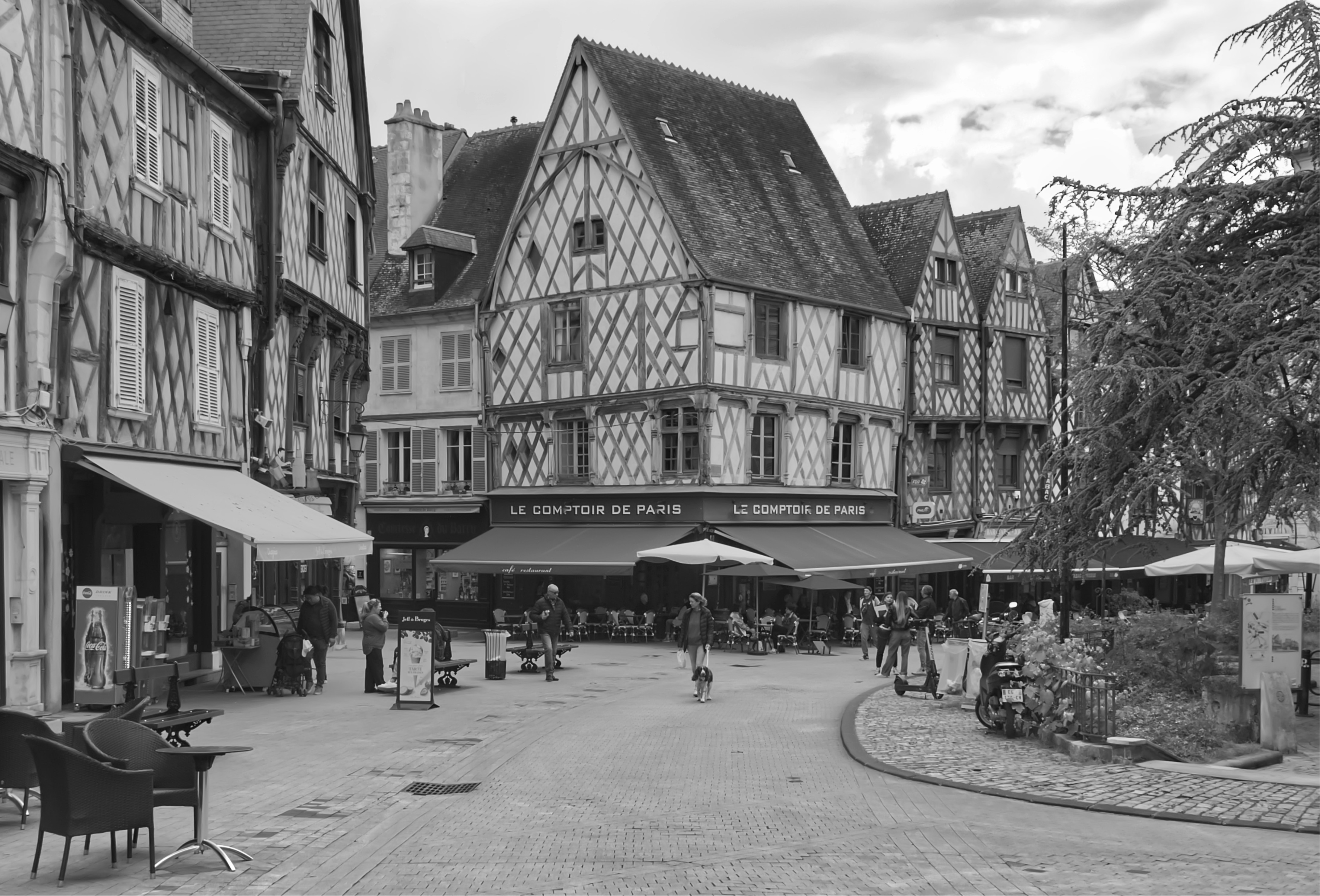 Image by Pascal Bernardon via Unsplash