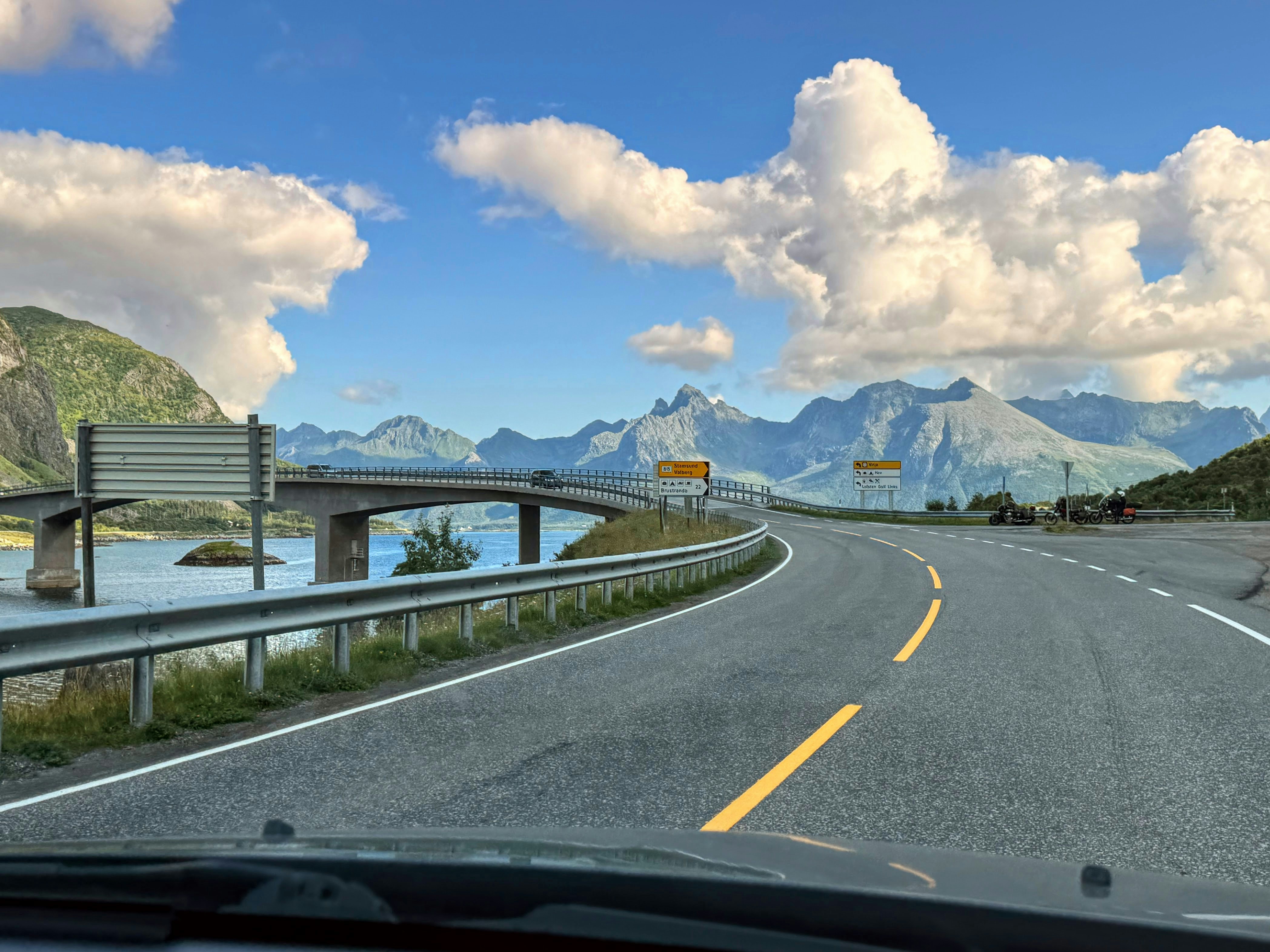 Hire Admin & Support in Iceland