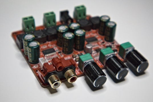 A close up of many electronic components on a table