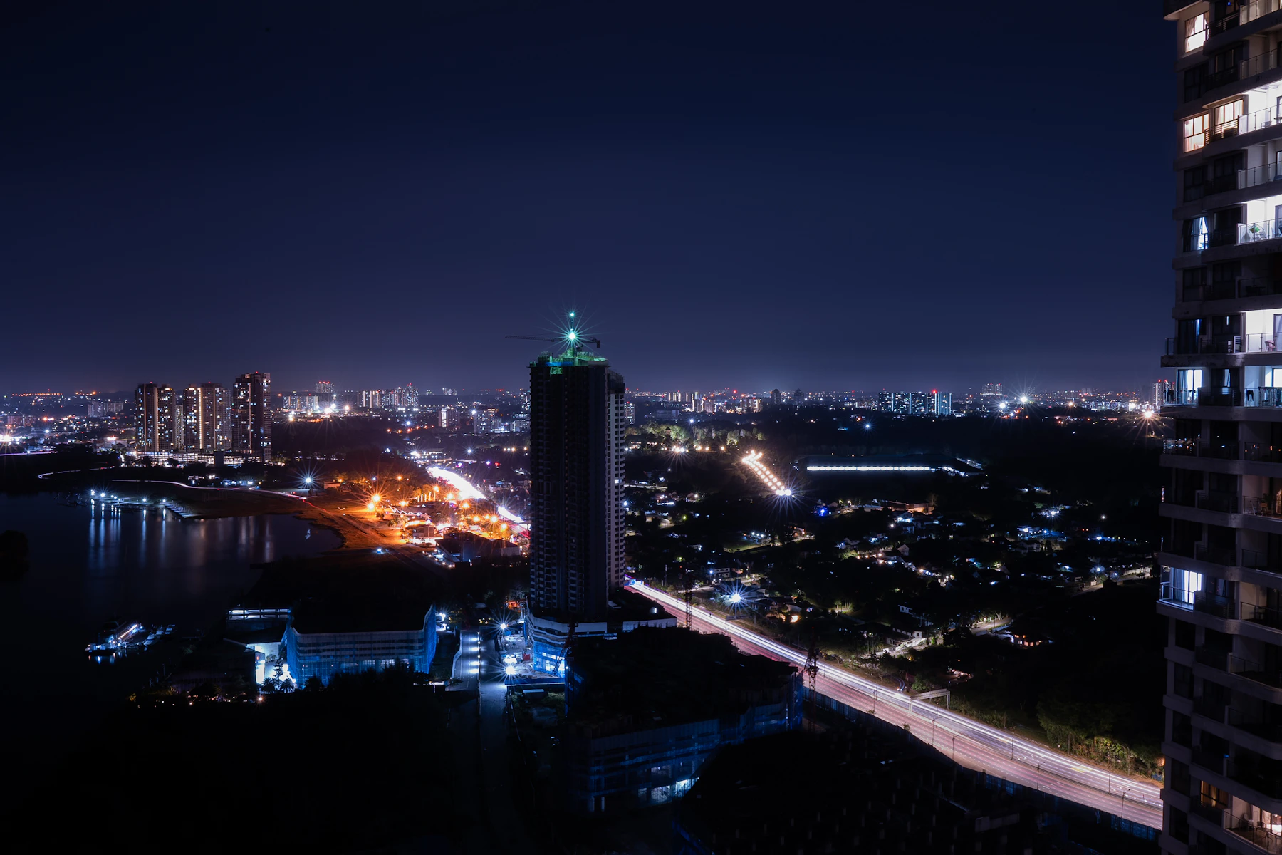 Johor Real Estate - pemandangan sebenar pembangunan bandar dan kediaman di Danga Bay Johor Bahru
