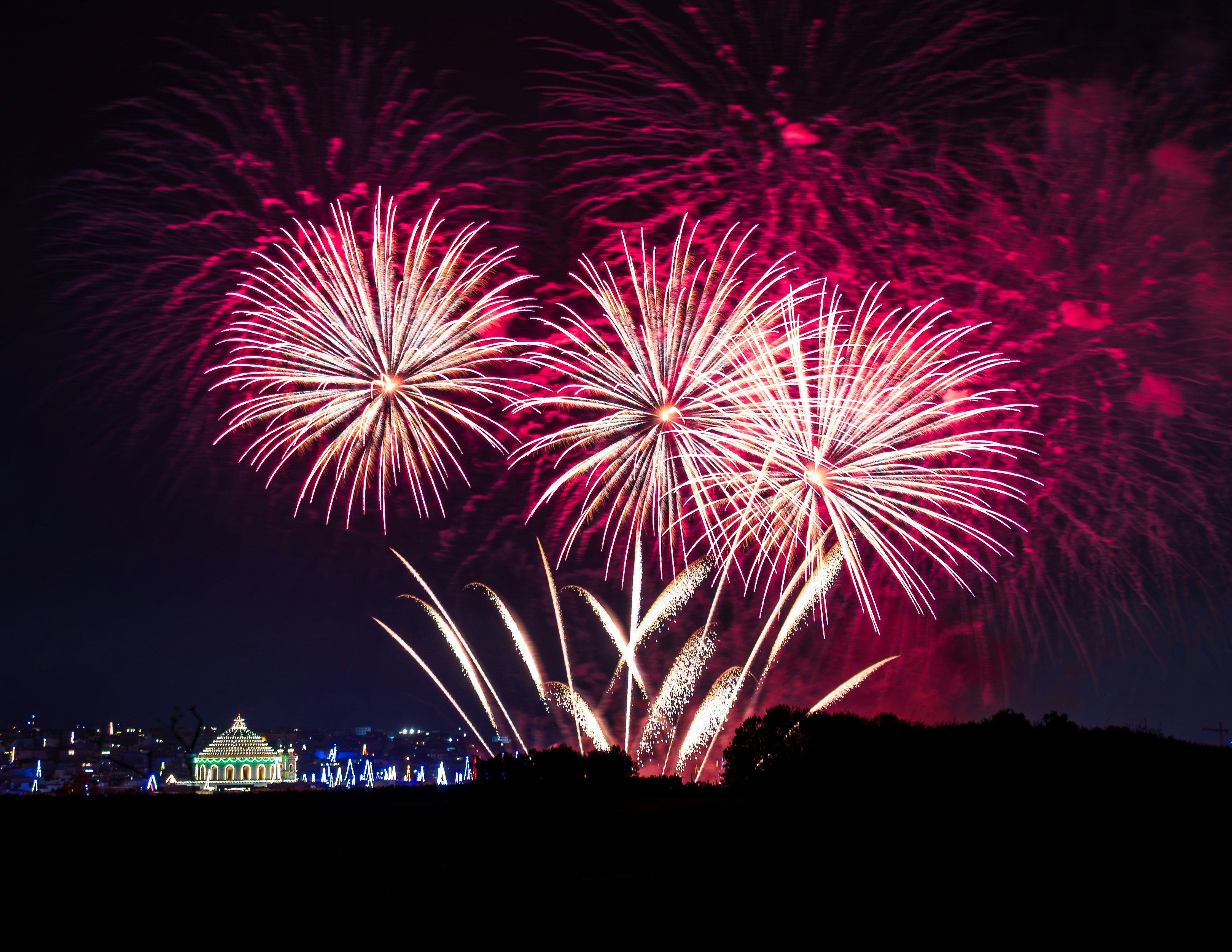 Malta Fireworks Festival 2026: Best Valletta Viewing Spots Guide