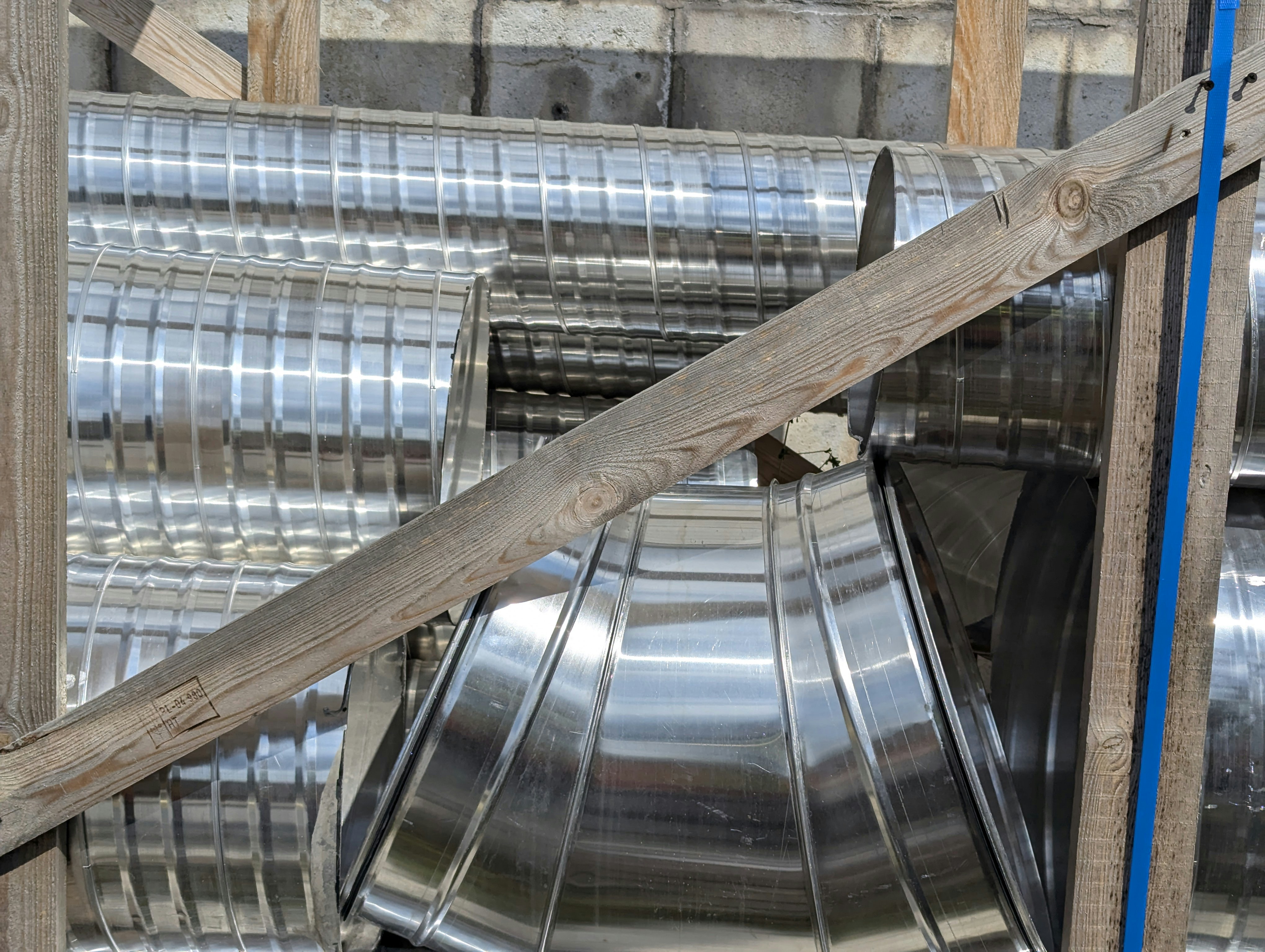 Airtight sheet metal duct joint with proper sealing and insulation - hvac ductwork installation services