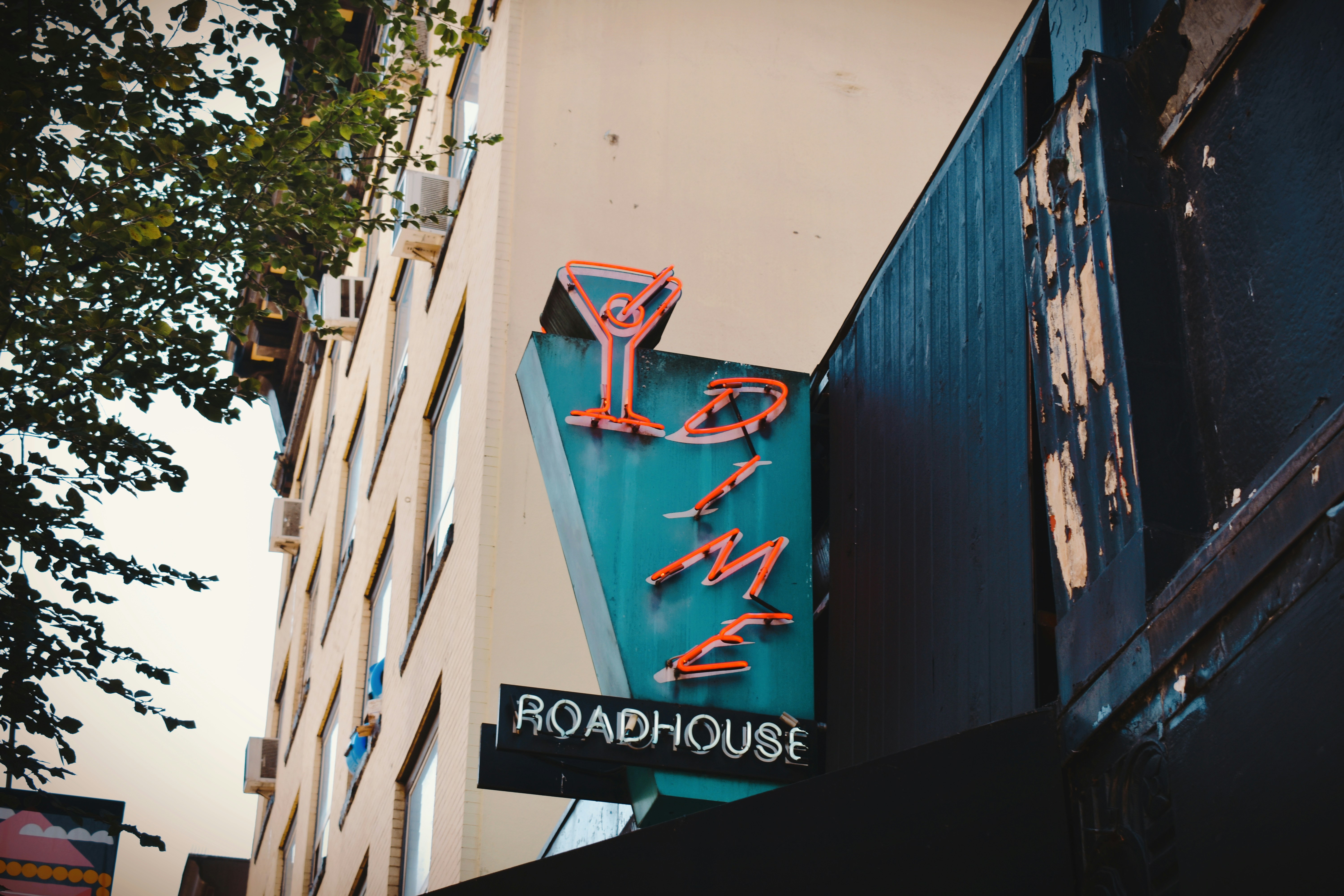 Horseshoe Bar & Grill Menu